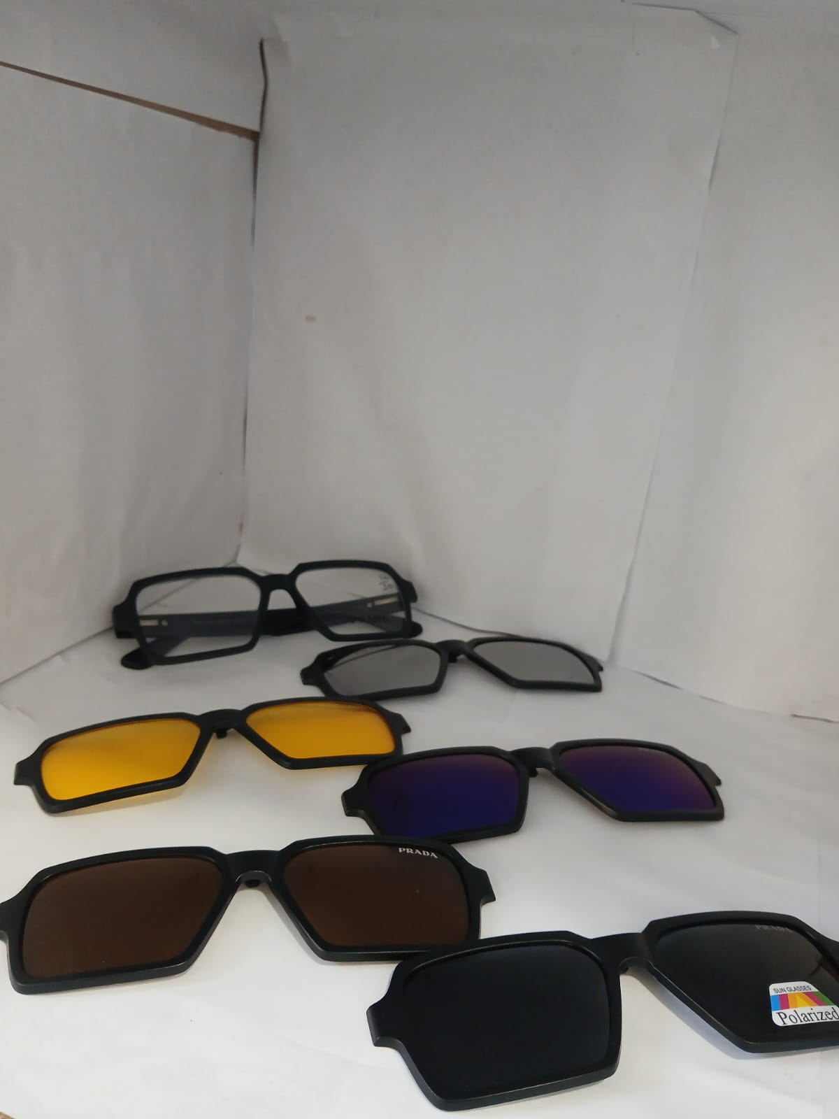 EYEGLASS