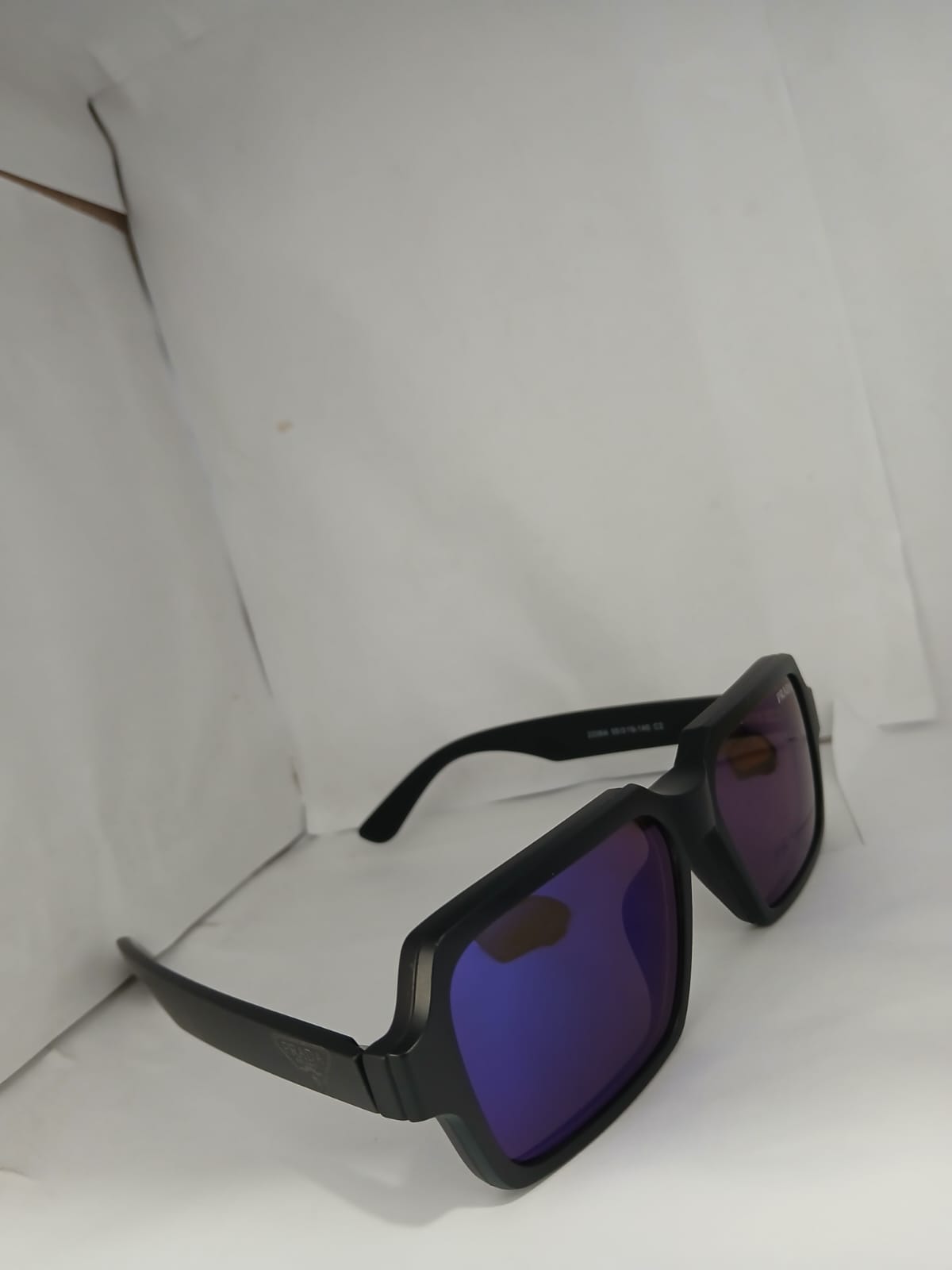 EYEGLASS - Black Thumbnail