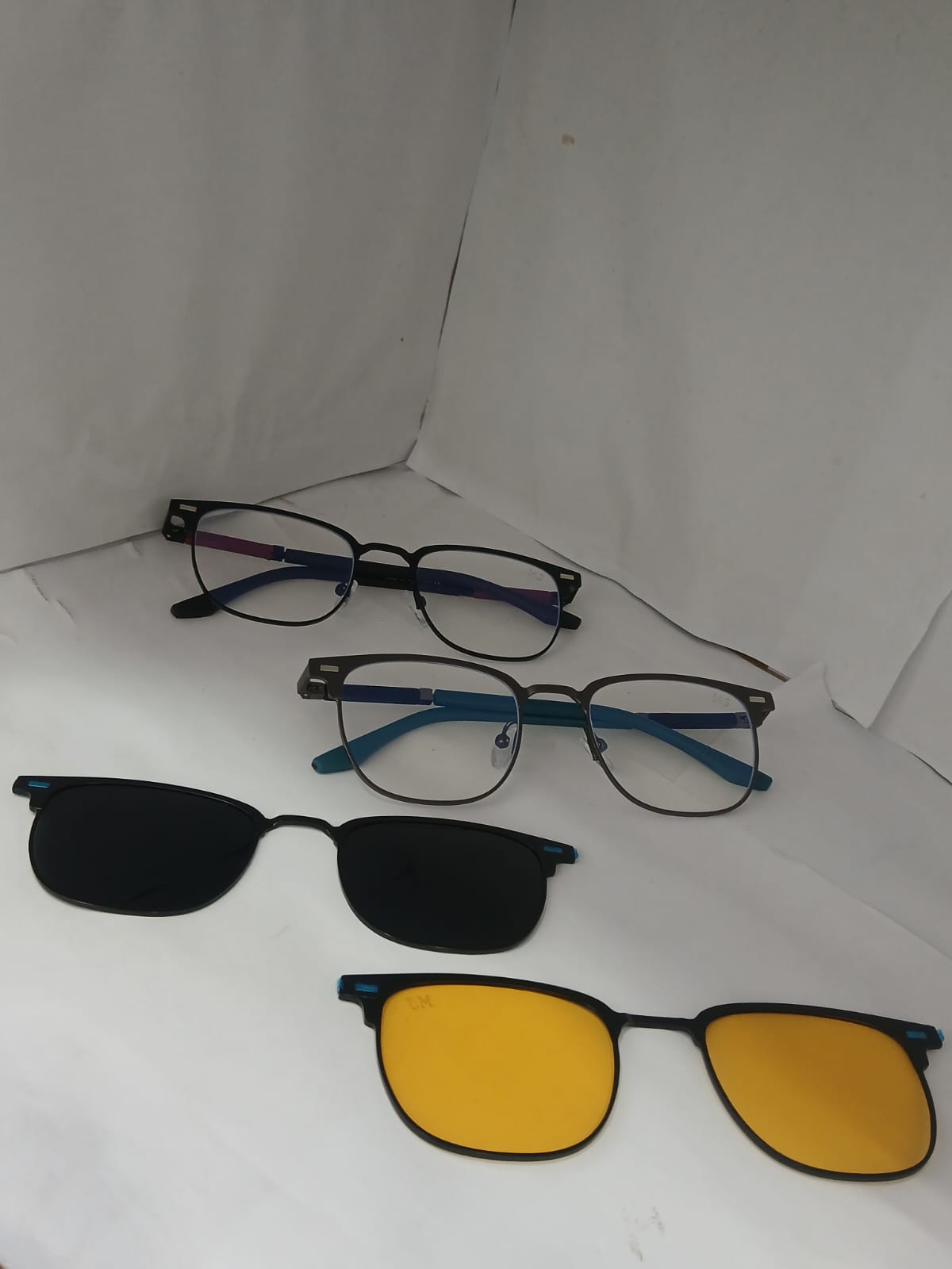 EYEGLASS - Gray