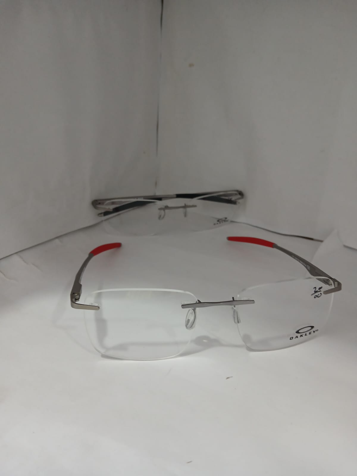 EYEGLASS - Silver