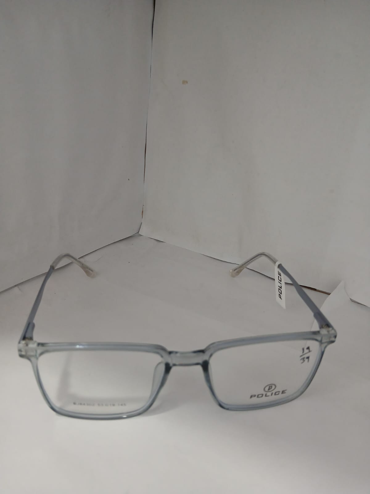 EYEGLASS - Gray Thumbnail