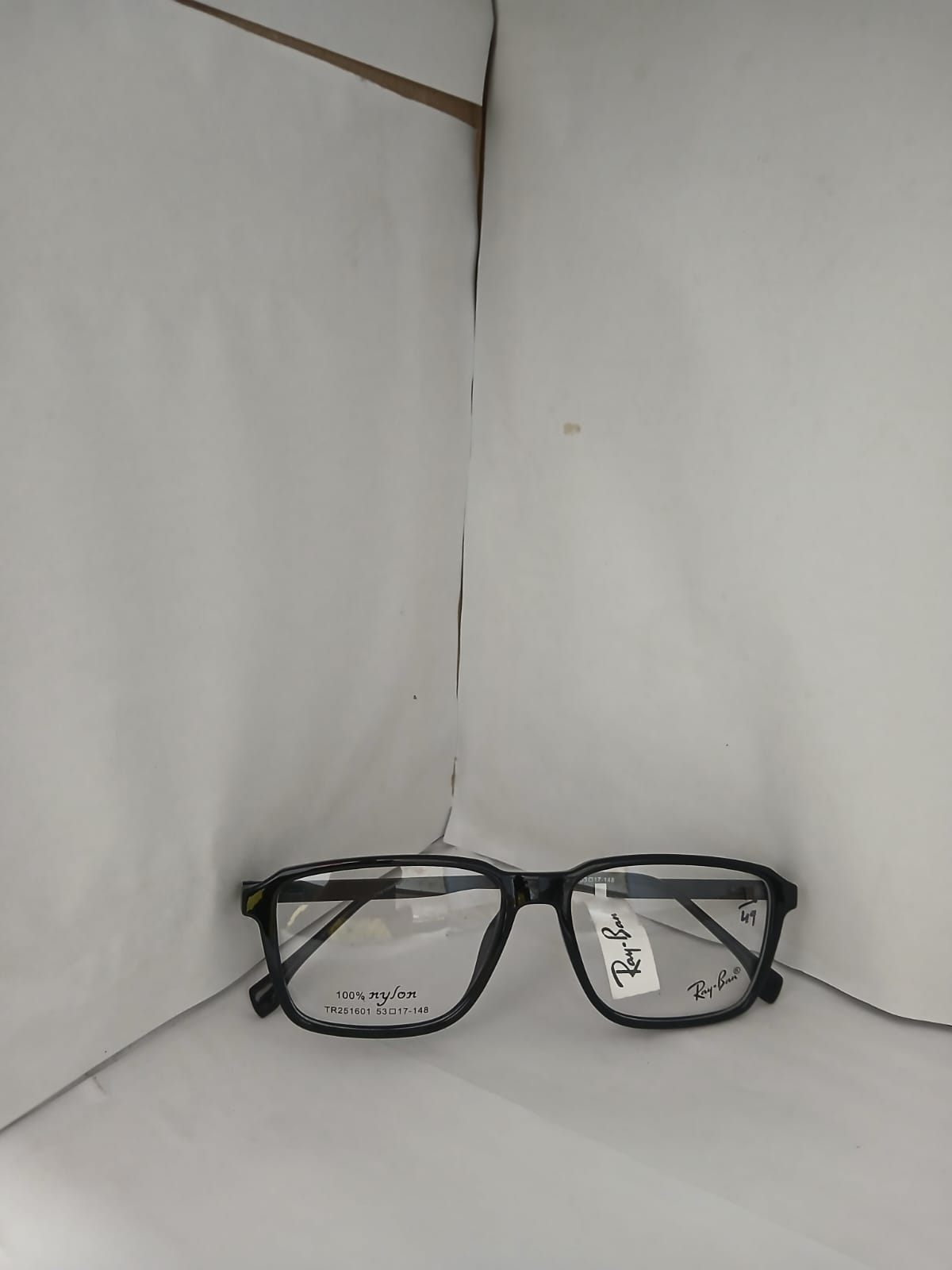 EYEGLASS - Gray Thumbnail