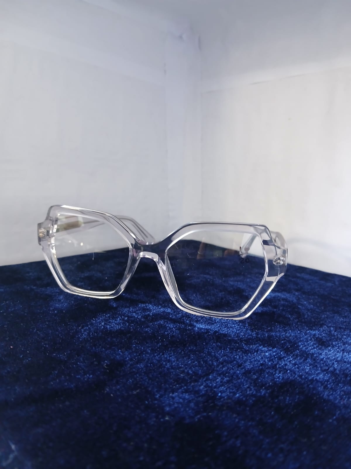 EYEGLASS - White Thumbnail