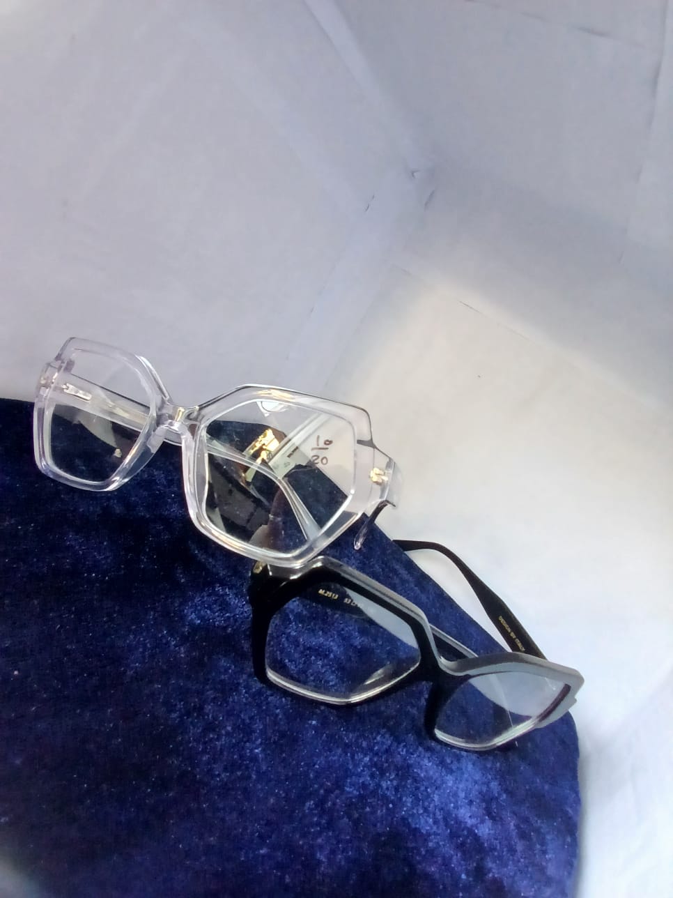 EYEGLASS - White Thumbnail