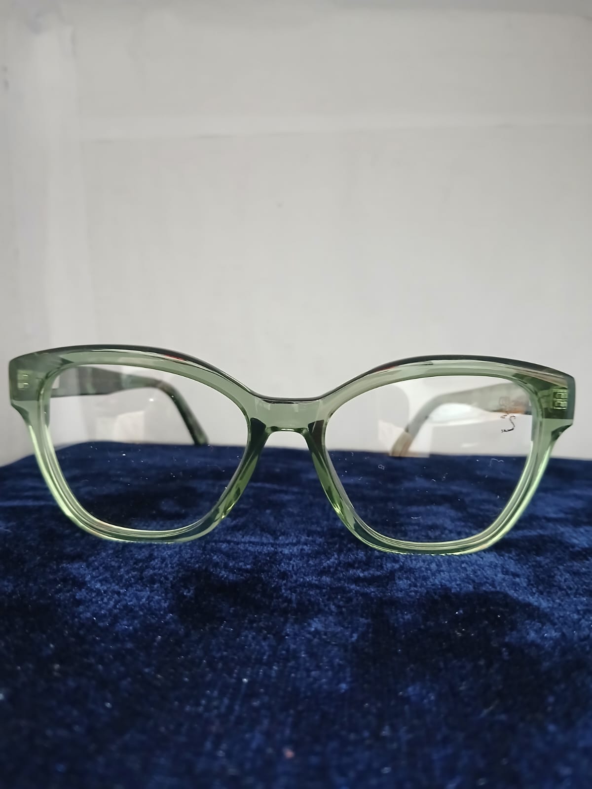 EYEGLASS - Green Thumbnail