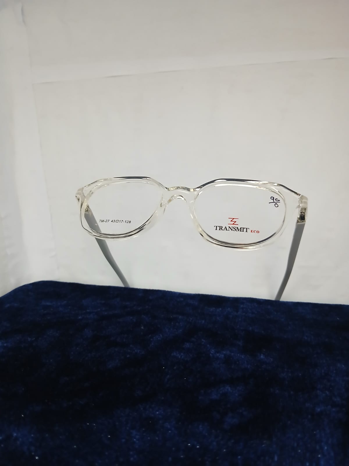 EYEGLASS - White Thumbnail