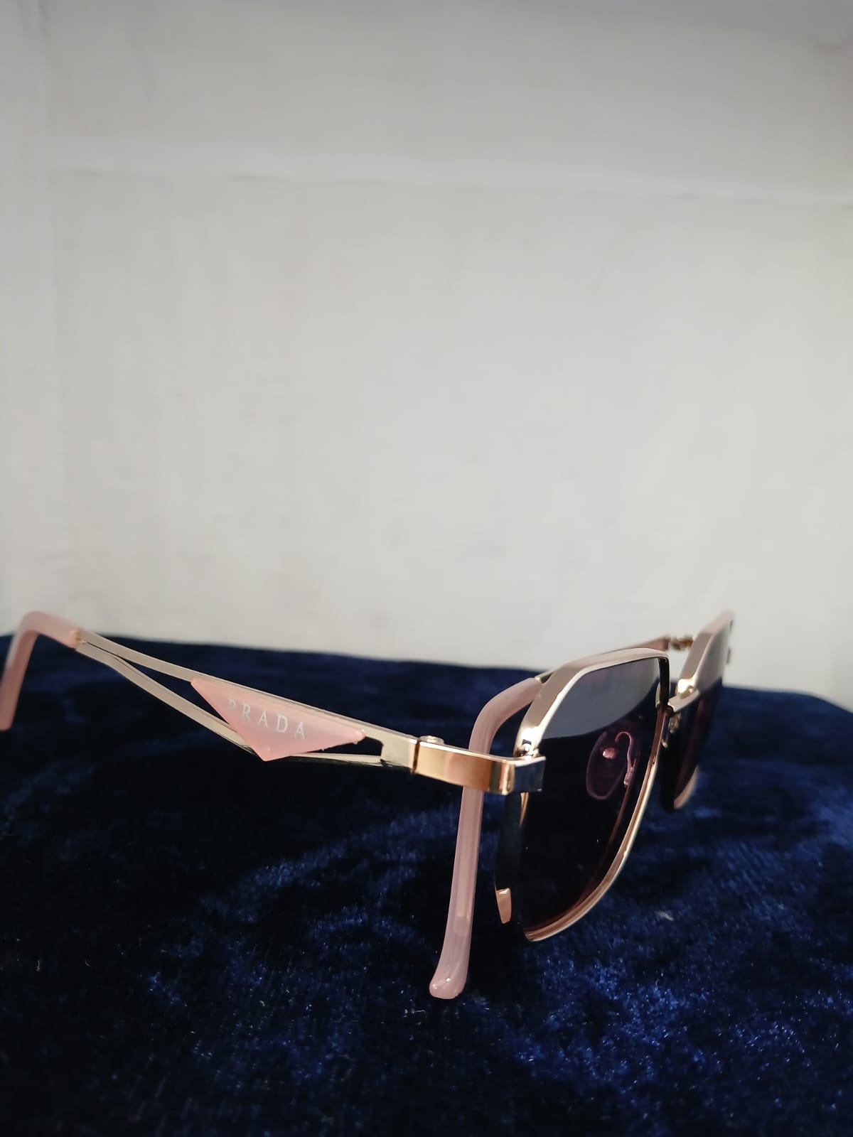 sunglasses - Pink Thumbnail