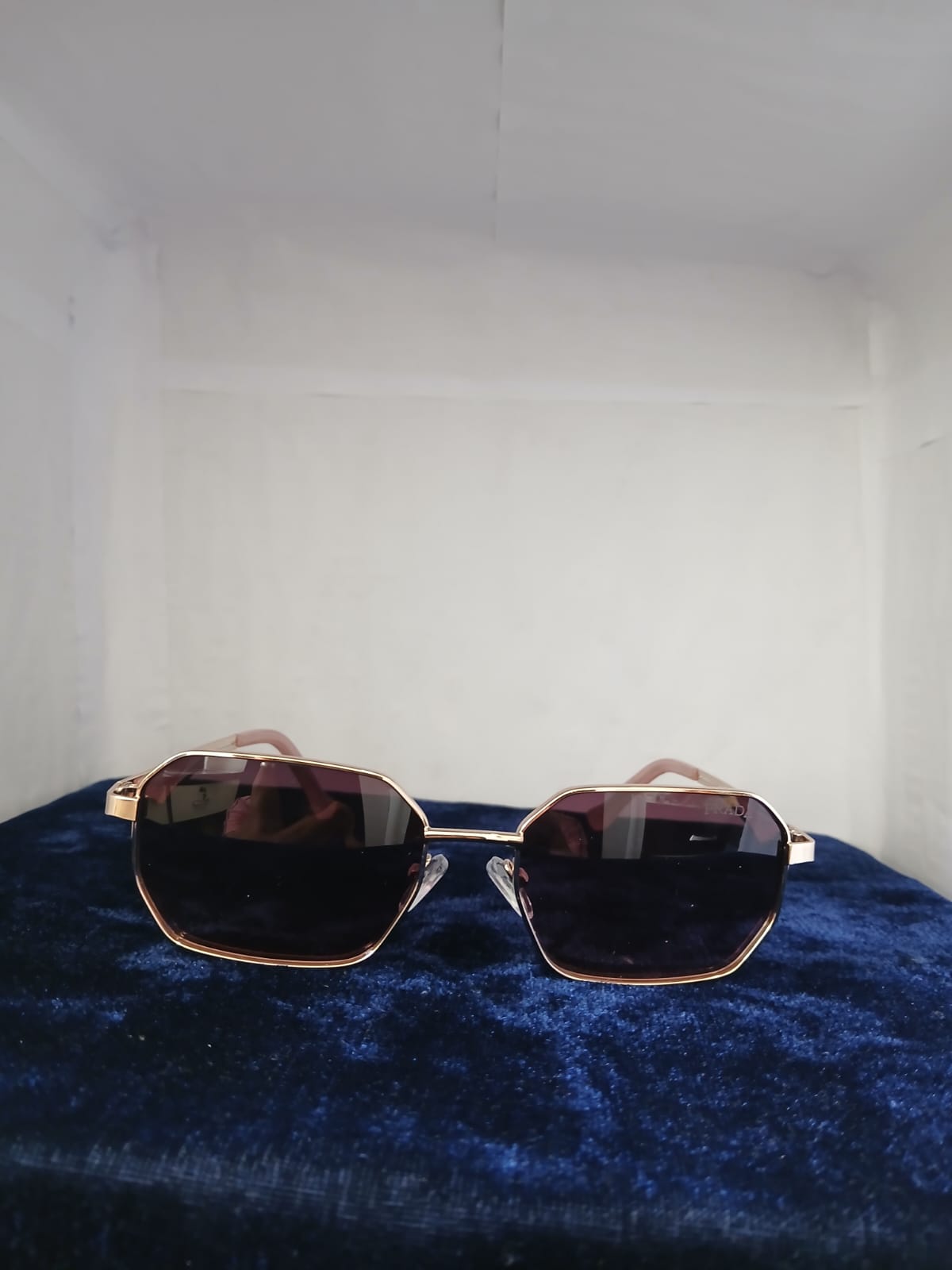 sunglasses - Pink Thumbnail