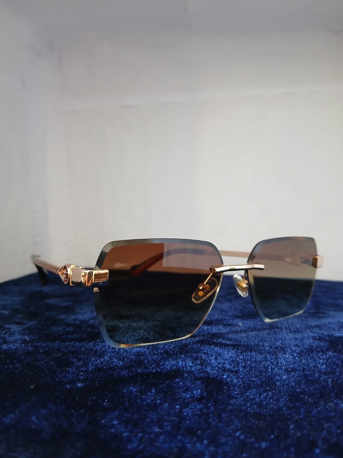 sunglasses - Gold Thumbnail