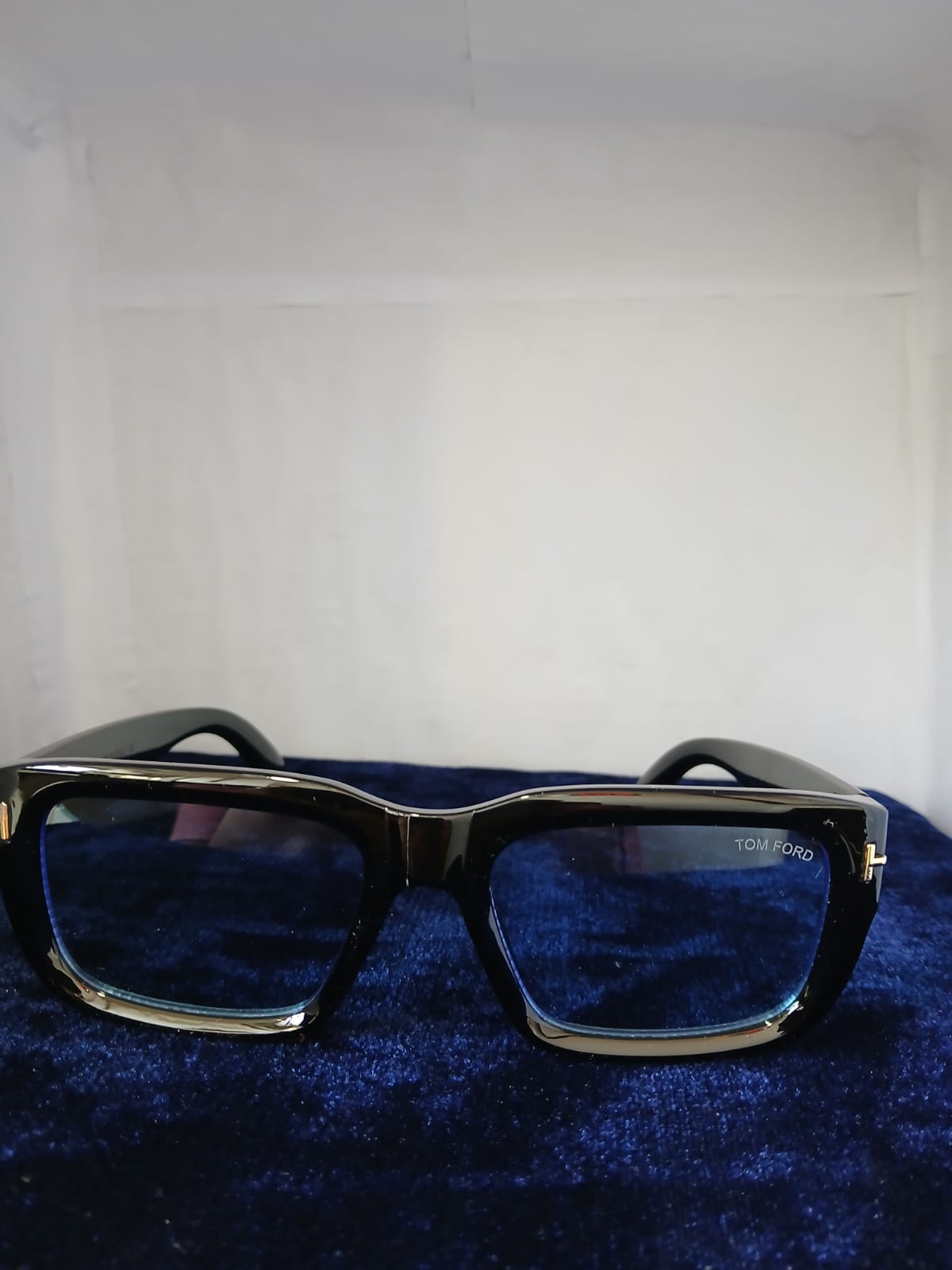sunglasses - Black Thumbnail