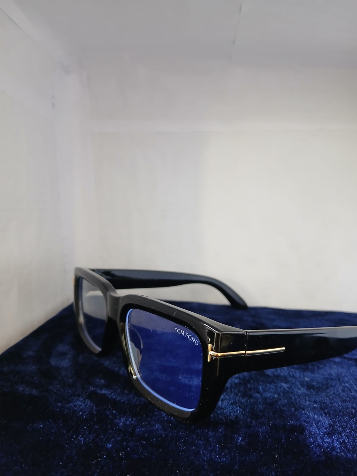 sunglasses - Black Thumbnail