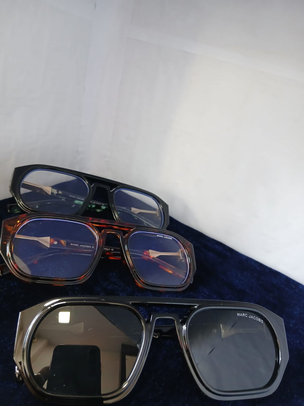 EYEGLASS