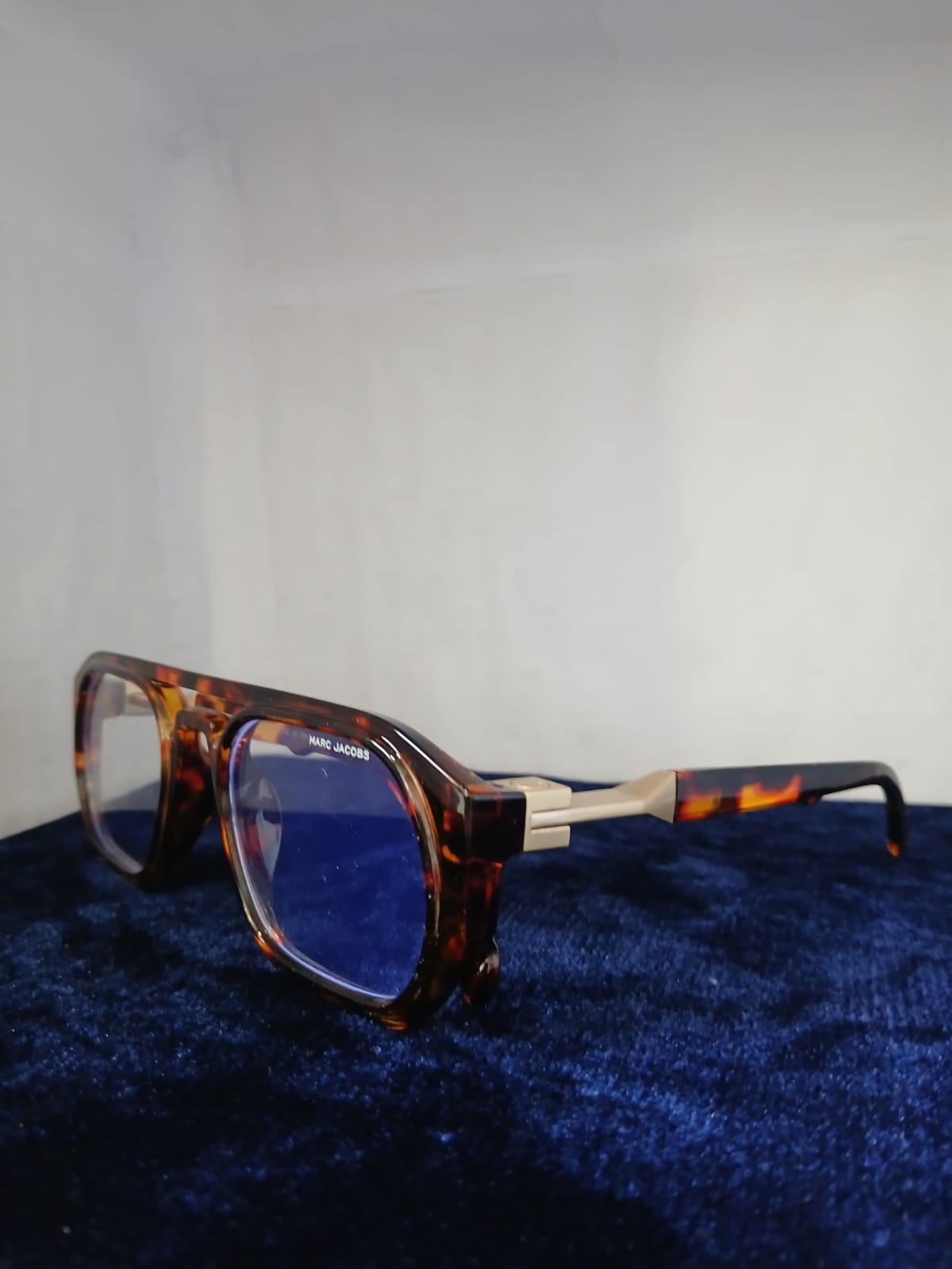 sunglasses - Brown Thumbnail