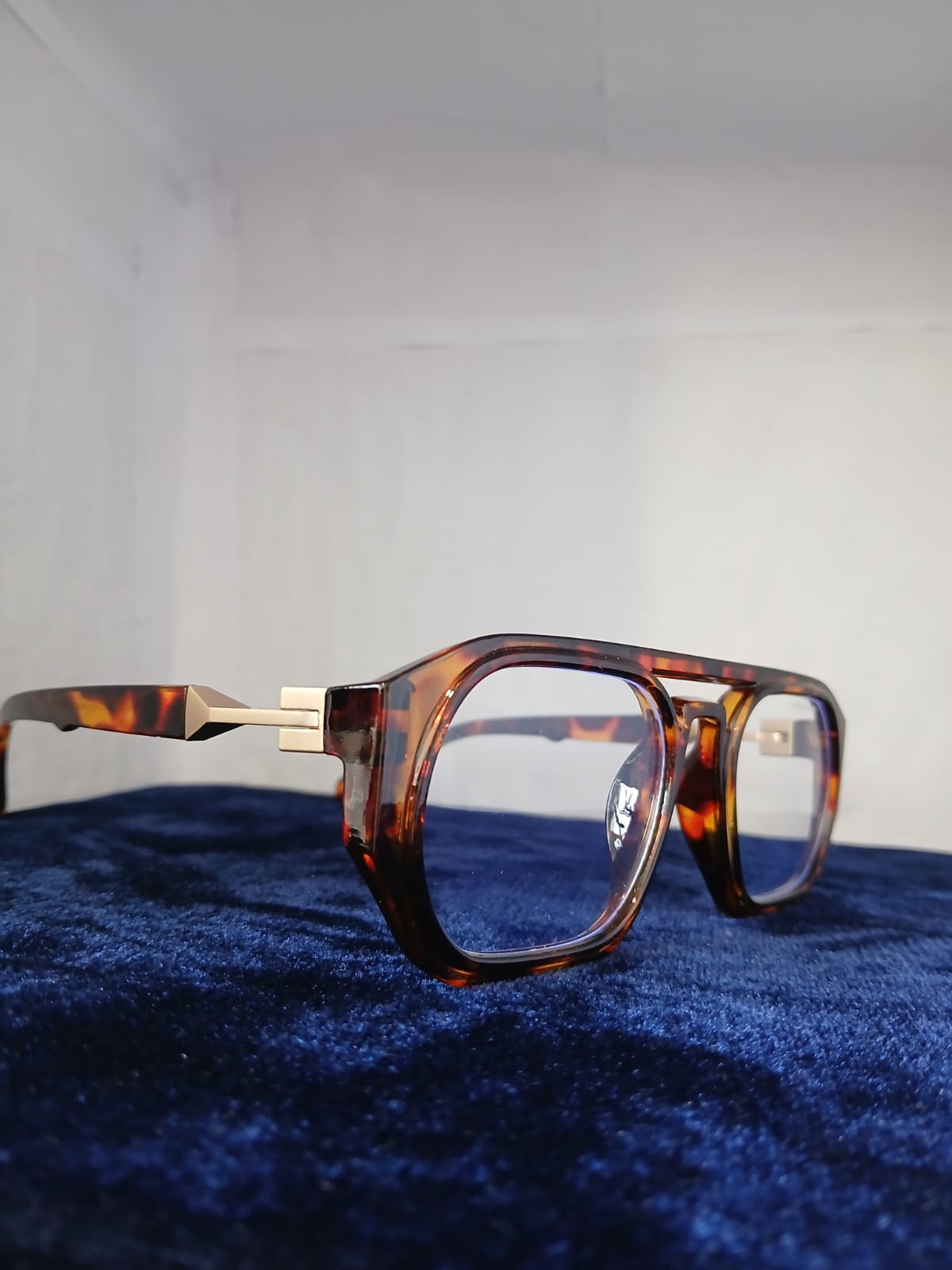 sunglasses - Brown Thumbnail