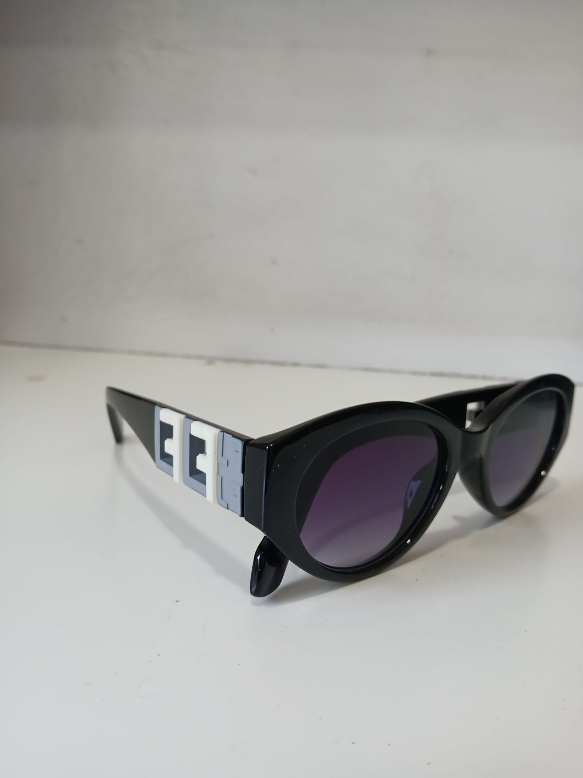 sunglasses - Black Thumbnail