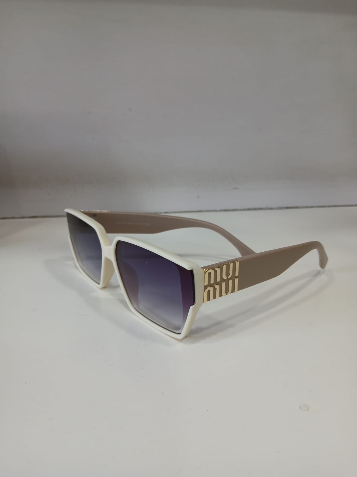 sunglasses - White