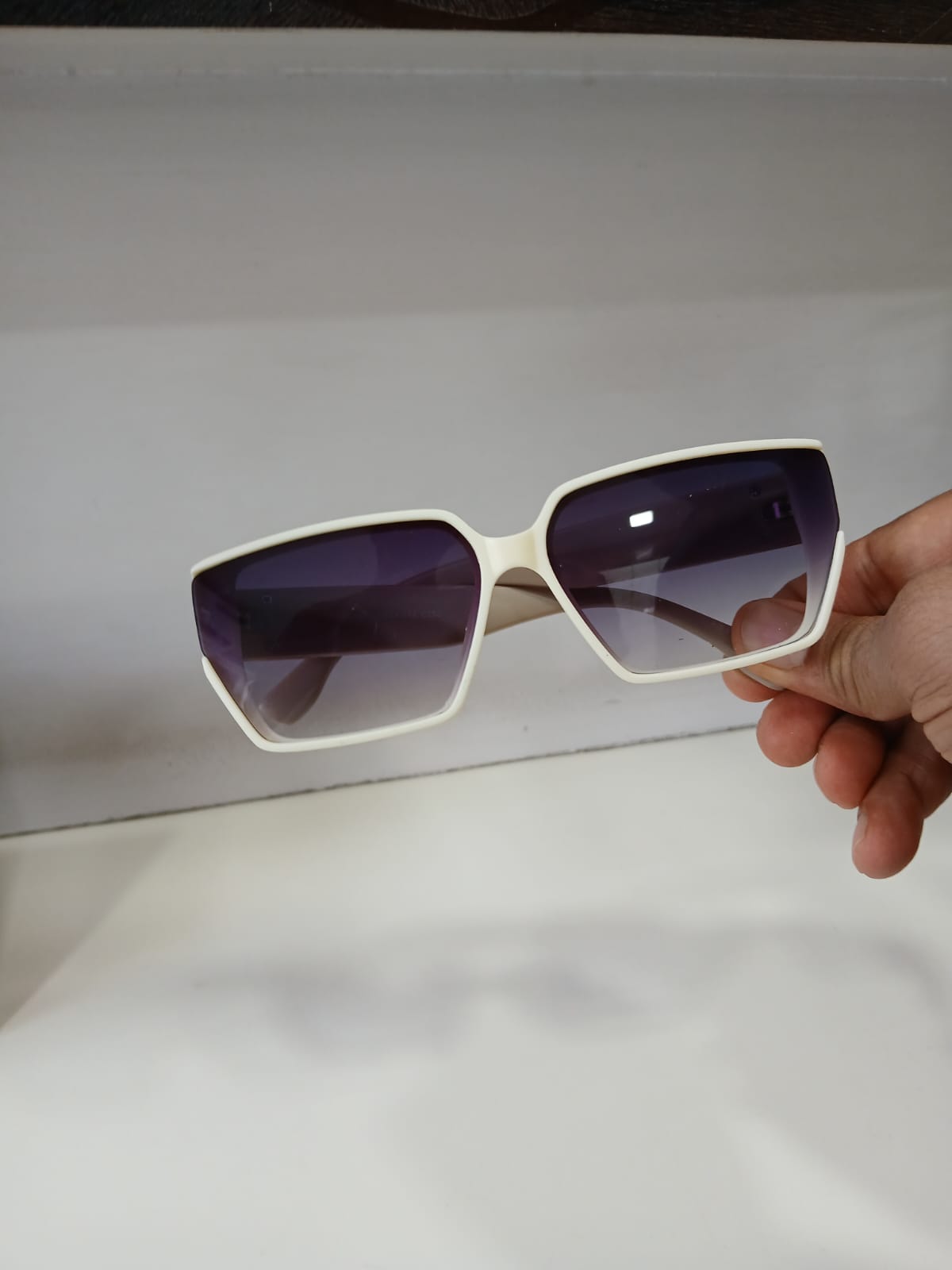 sunglasses - White Thumbnail
