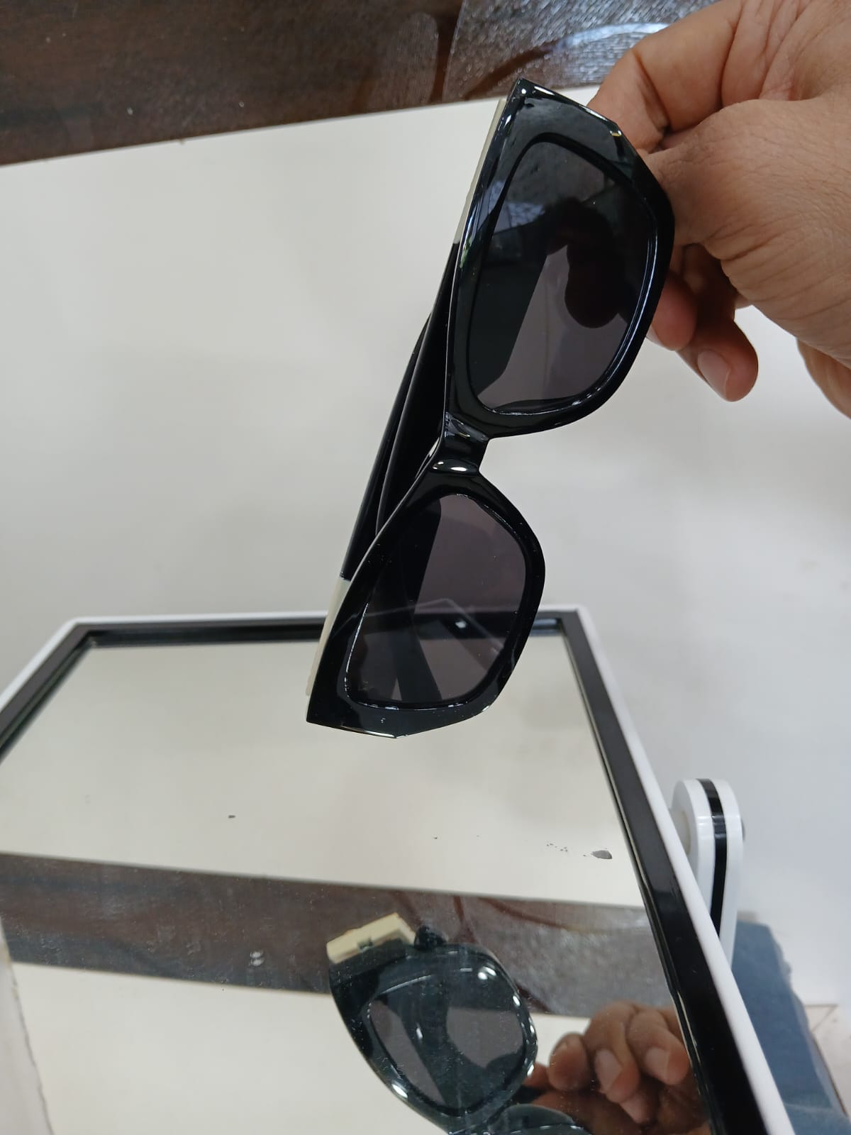 sunglasses - Black Thumbnail
