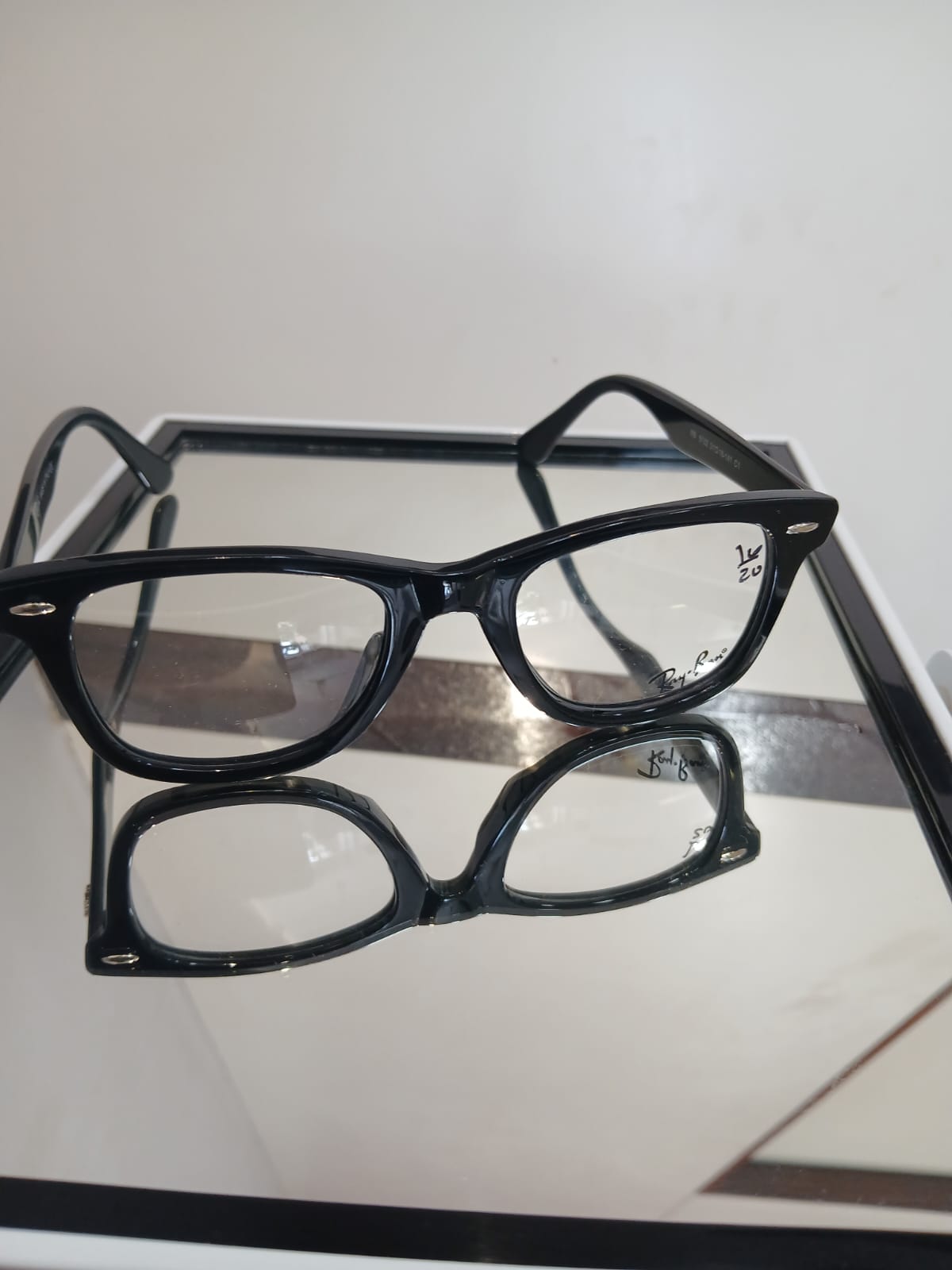 EYEGLASS - Black Thumbnail