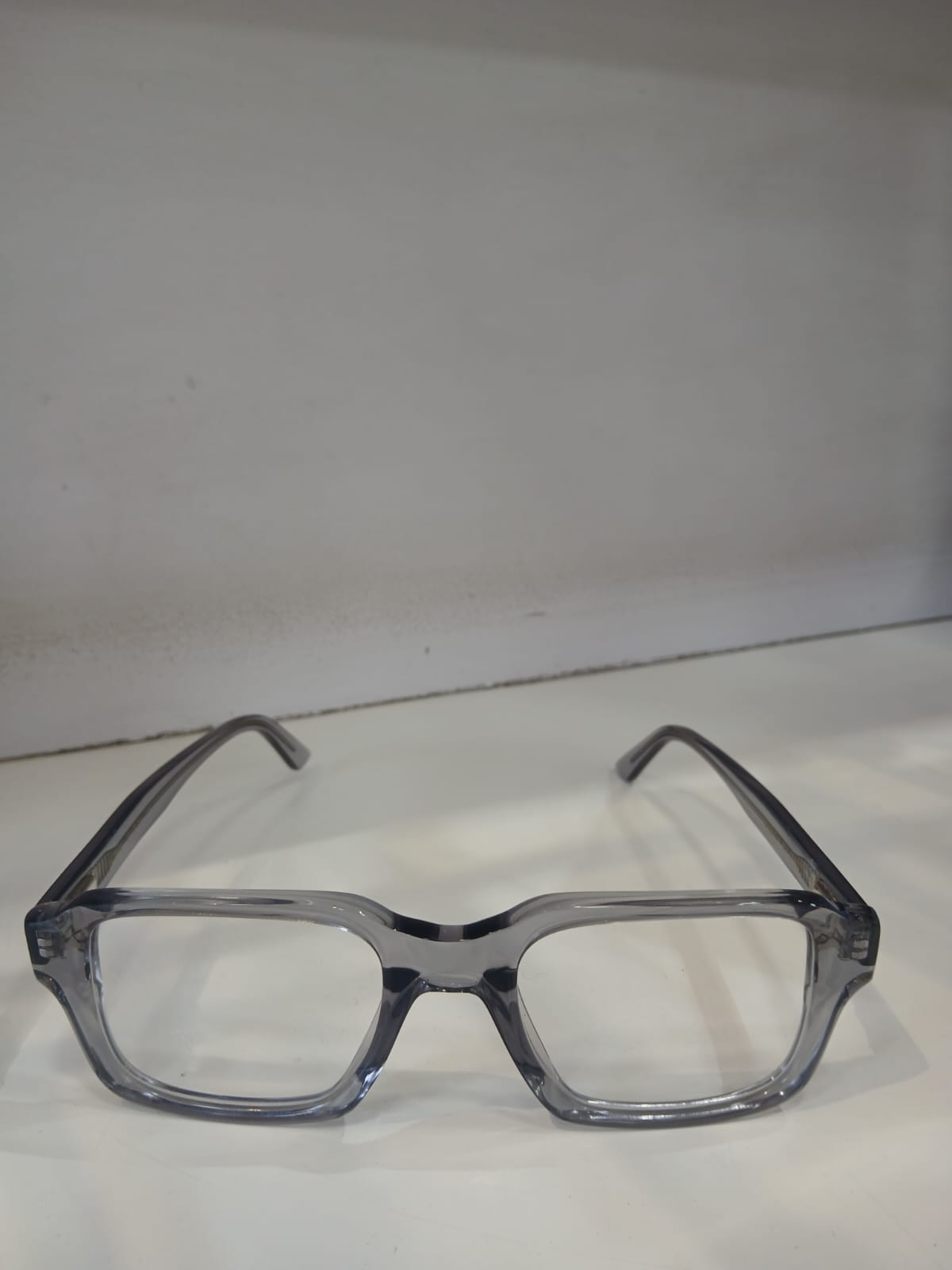 EYEGLASS - Gray Thumbnail