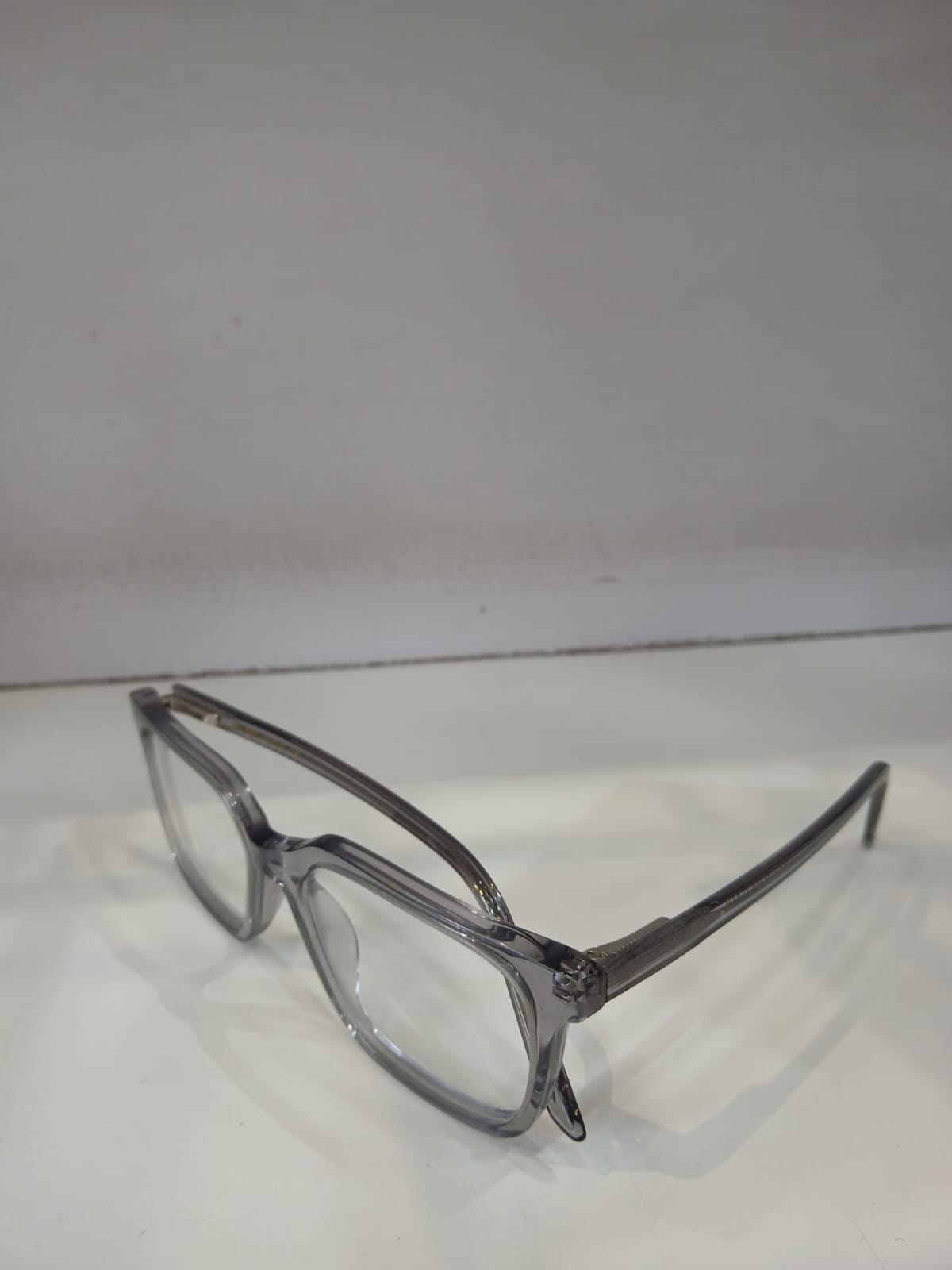 EYEGLASS - Gray