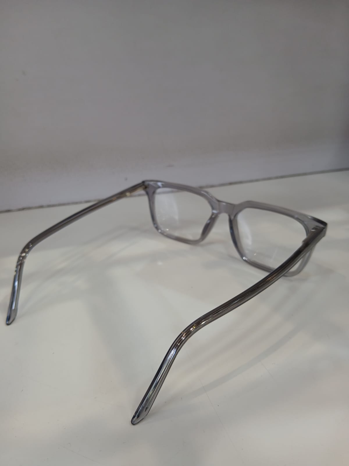EYEGLASS - Gray Thumbnail