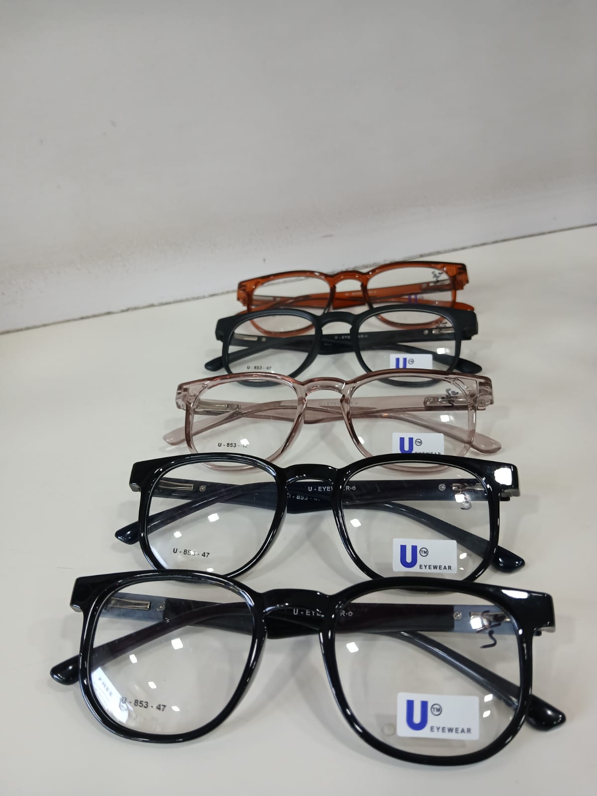 EYEGLASS