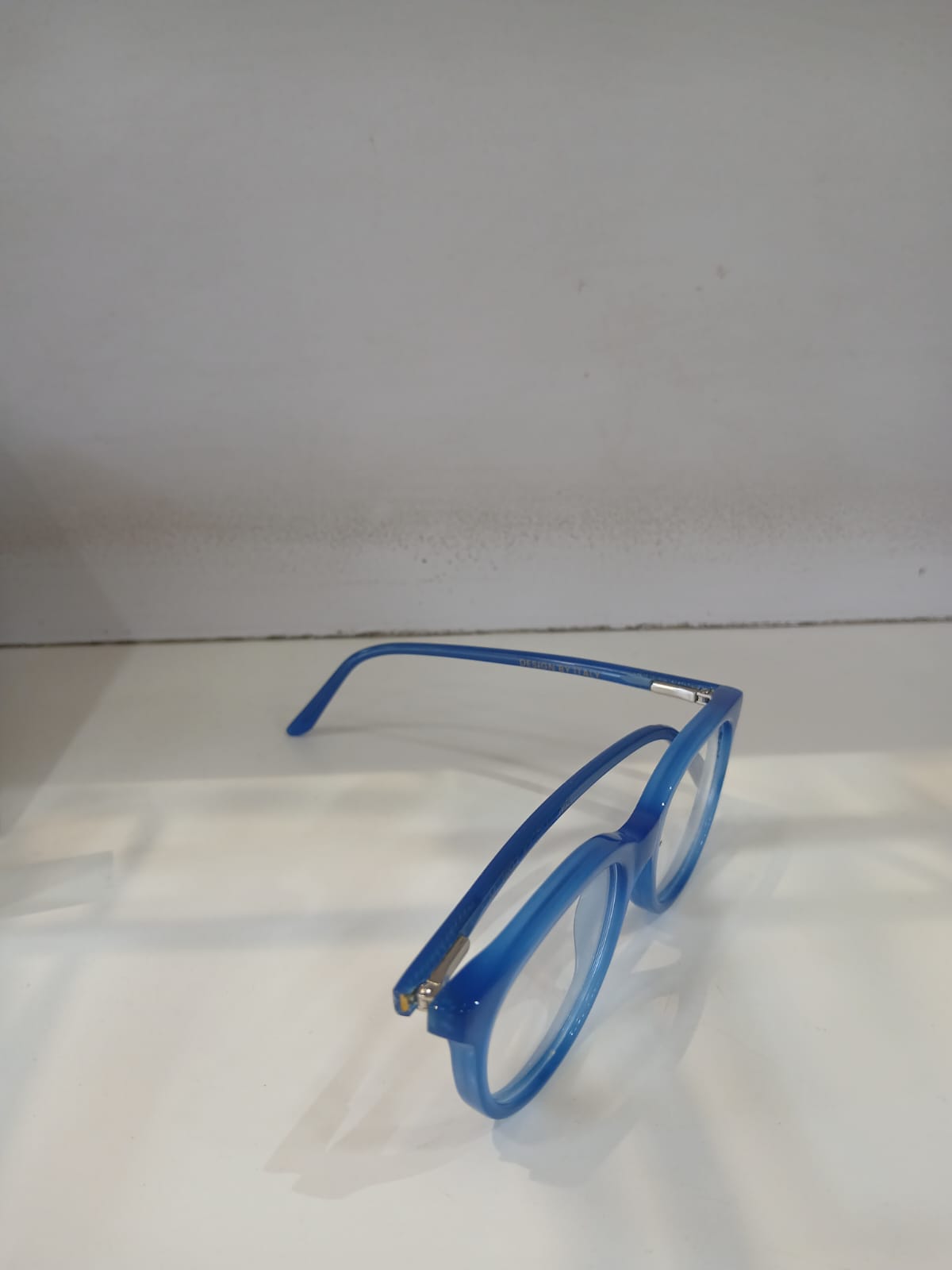 EYEGLASS - Blue Thumbnail