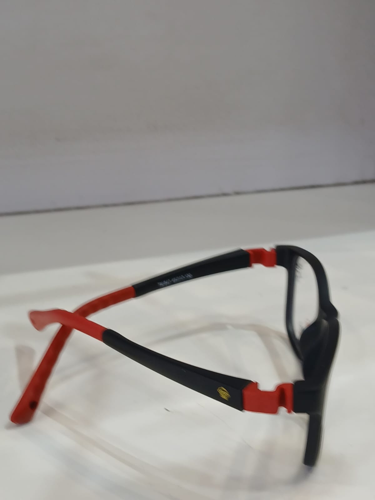 EYEGLASS - Black Thumbnail