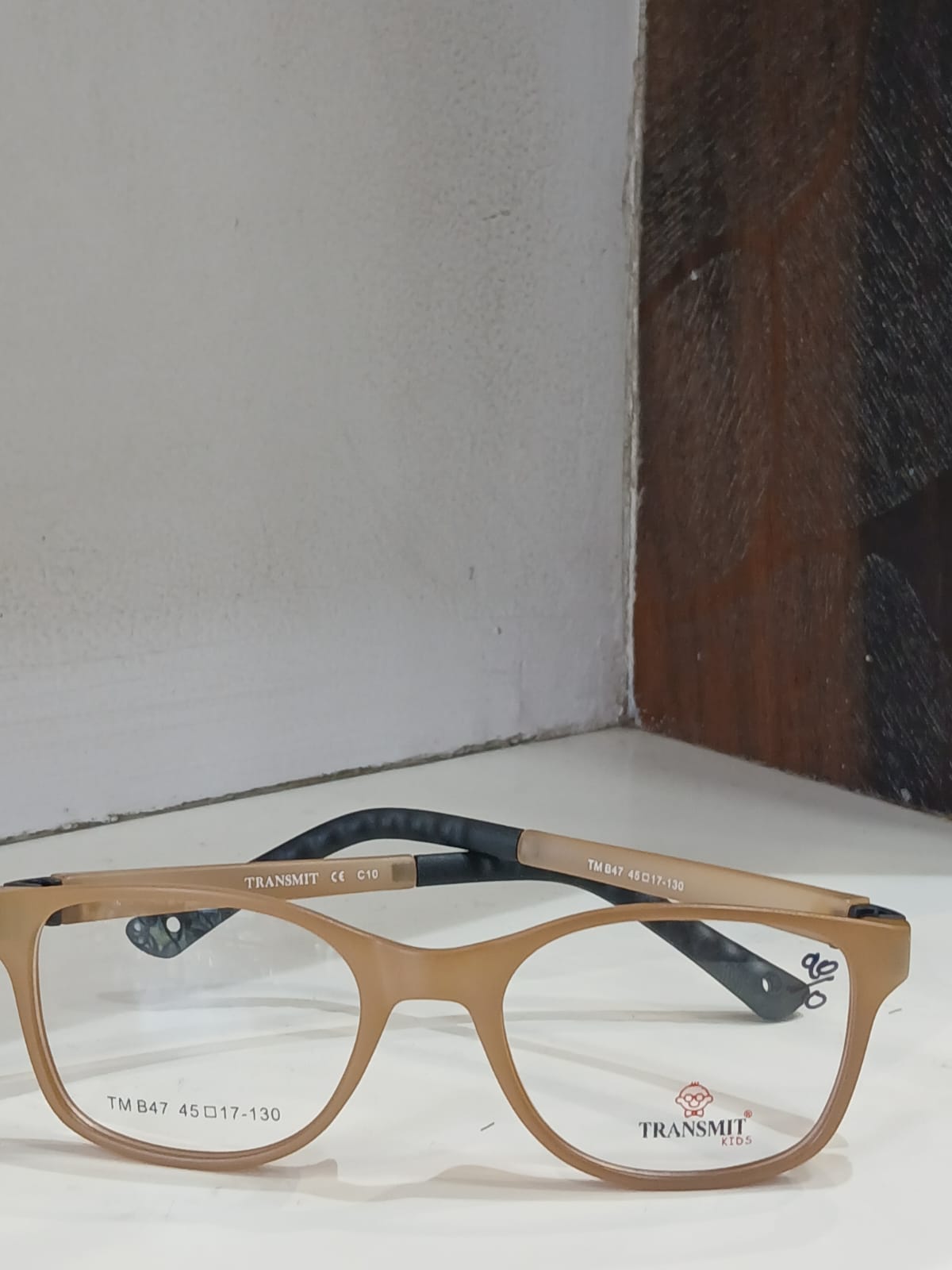 EYEGLASS - Tan Thumbnail