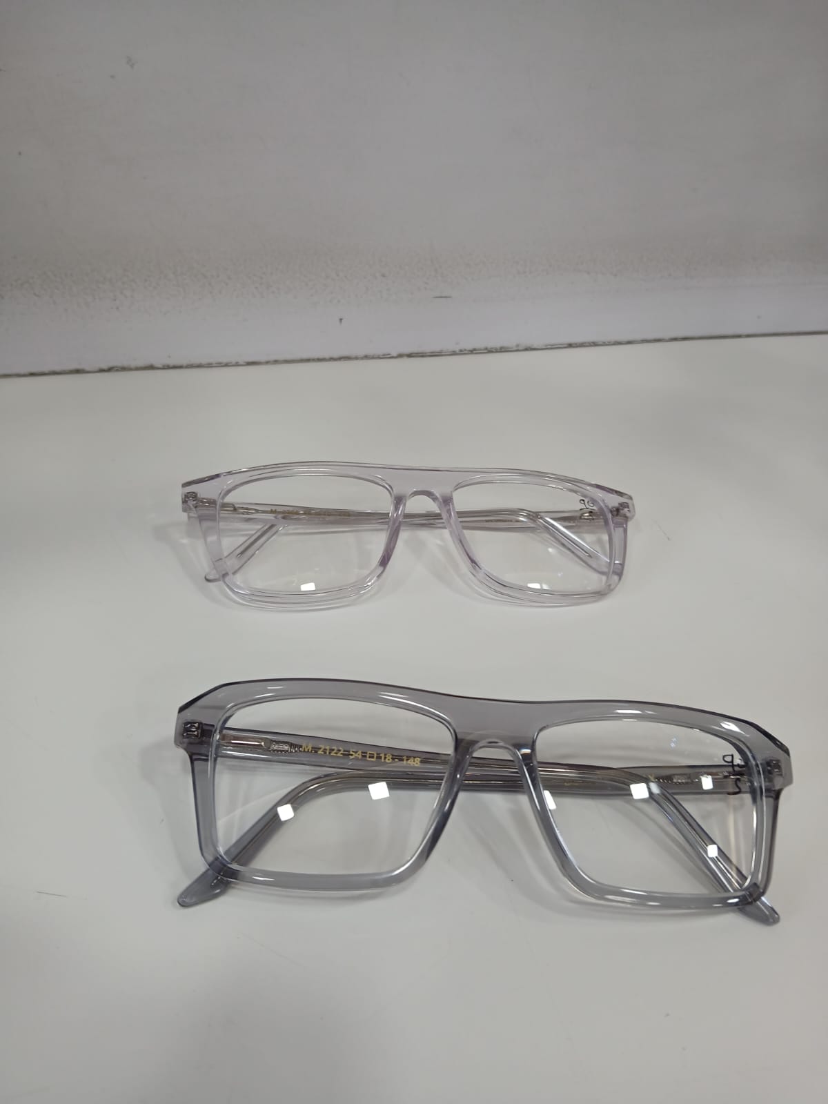 EYEGLASS