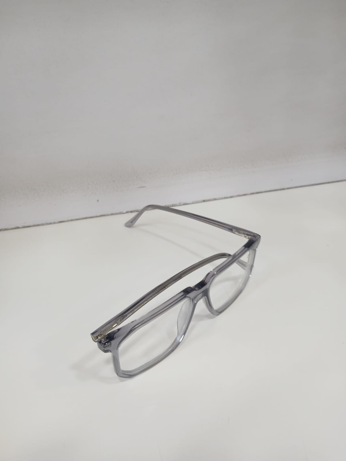 EYEGLASS - Gray Thumbnail