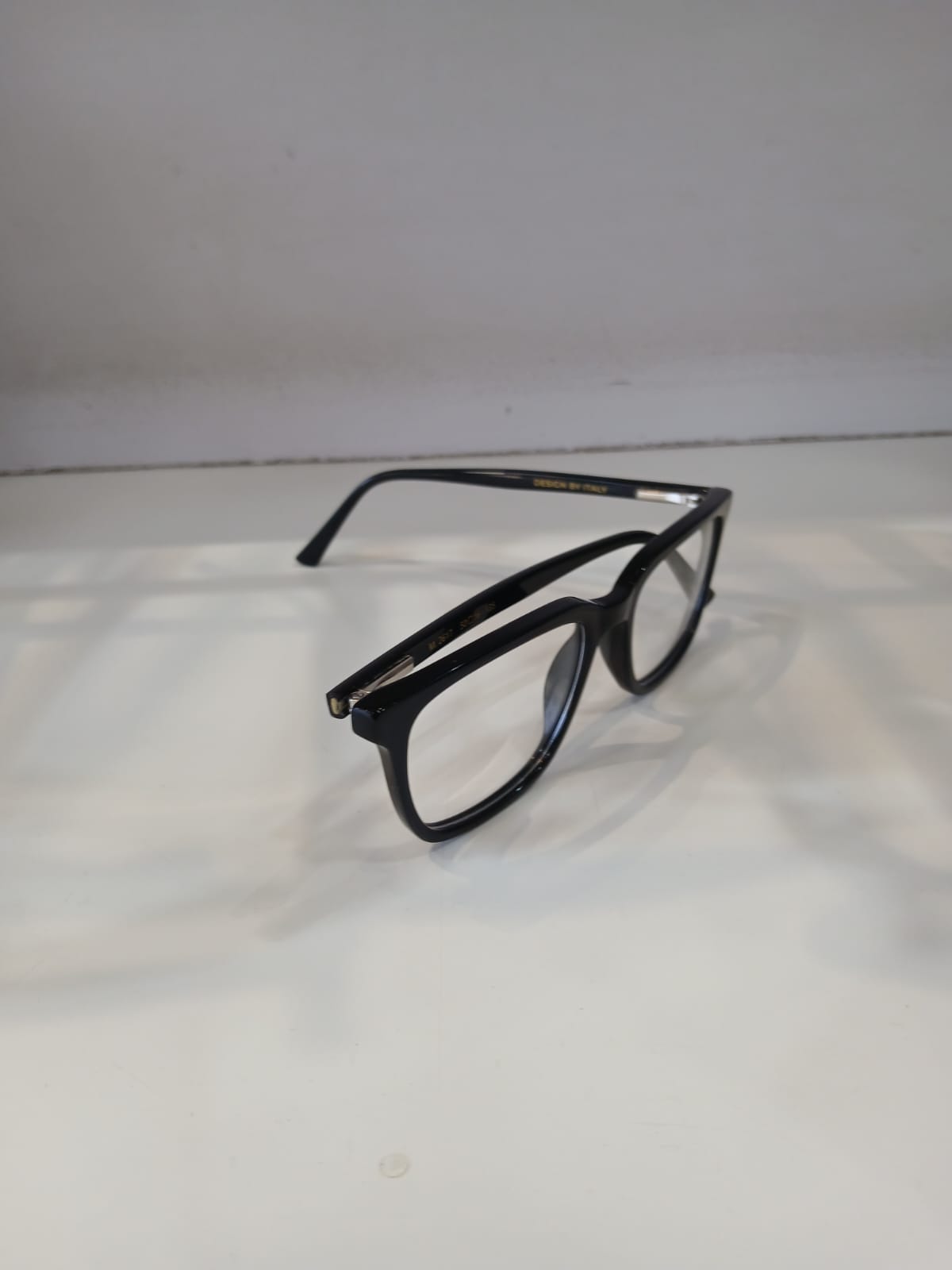 EYEGLASS - Black