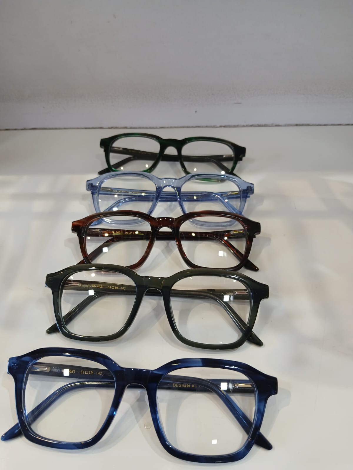 EYEGLASS - Blue Thumbnail