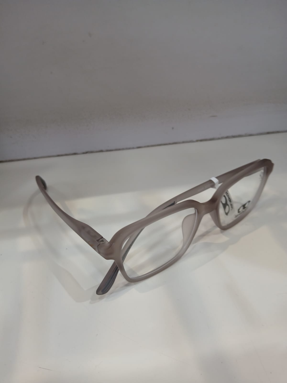 EYEGLASS - Tan Thumbnail