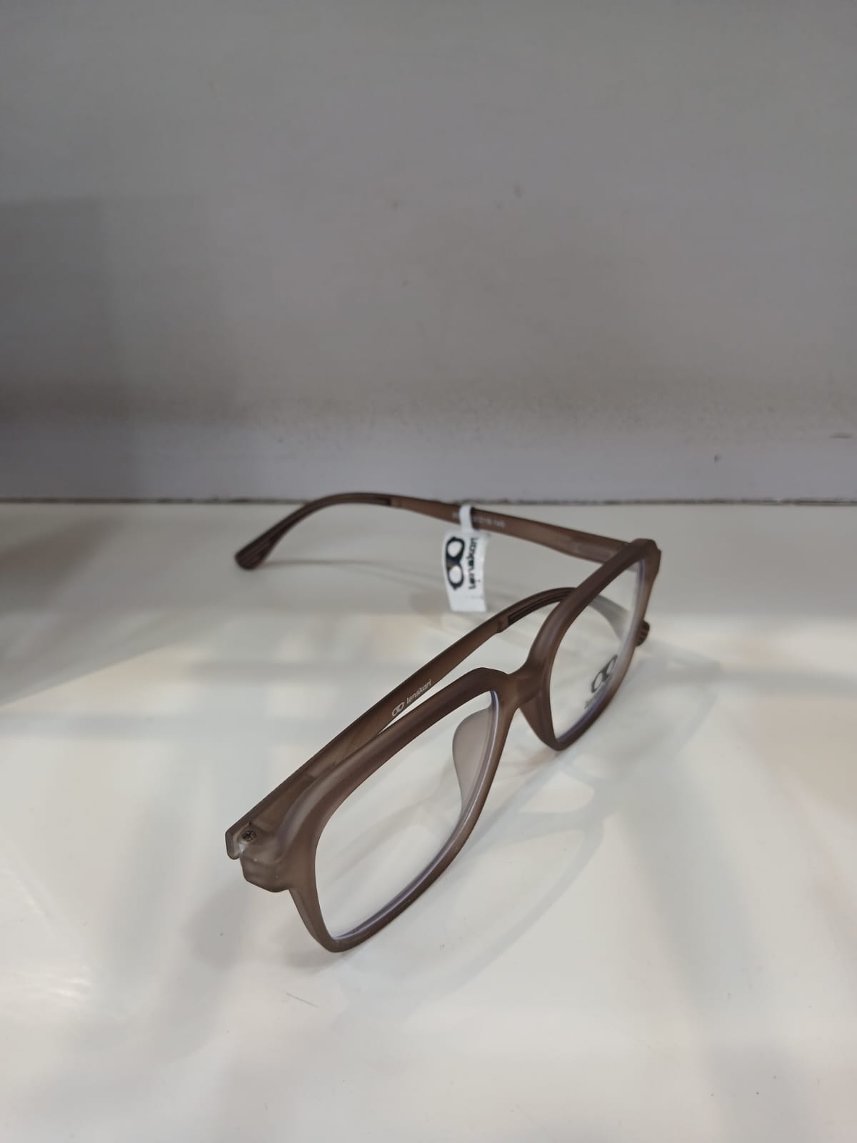 EYEGLASS - Tan Thumbnail