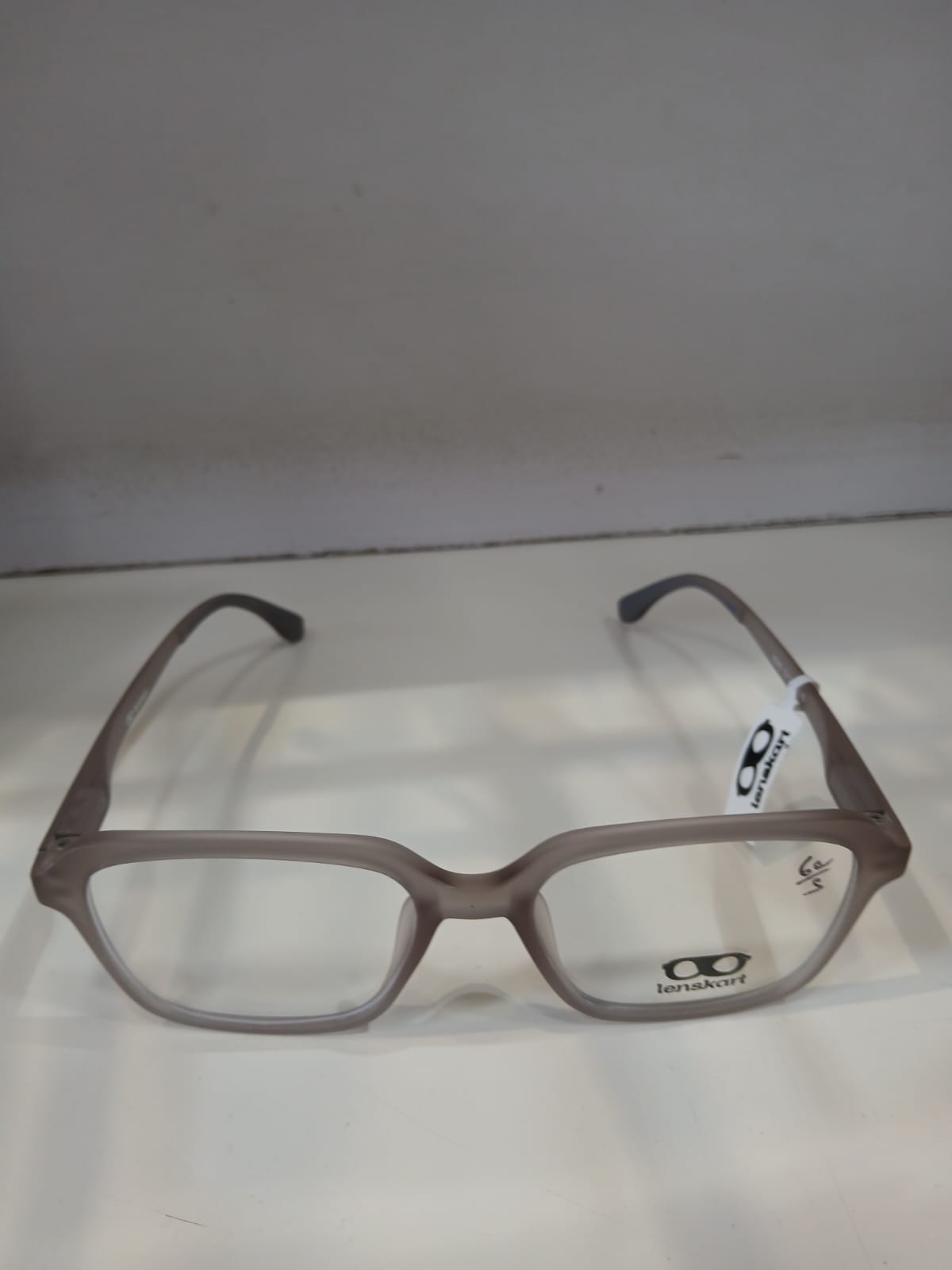 EYEGLASS - Gray Thumbnail