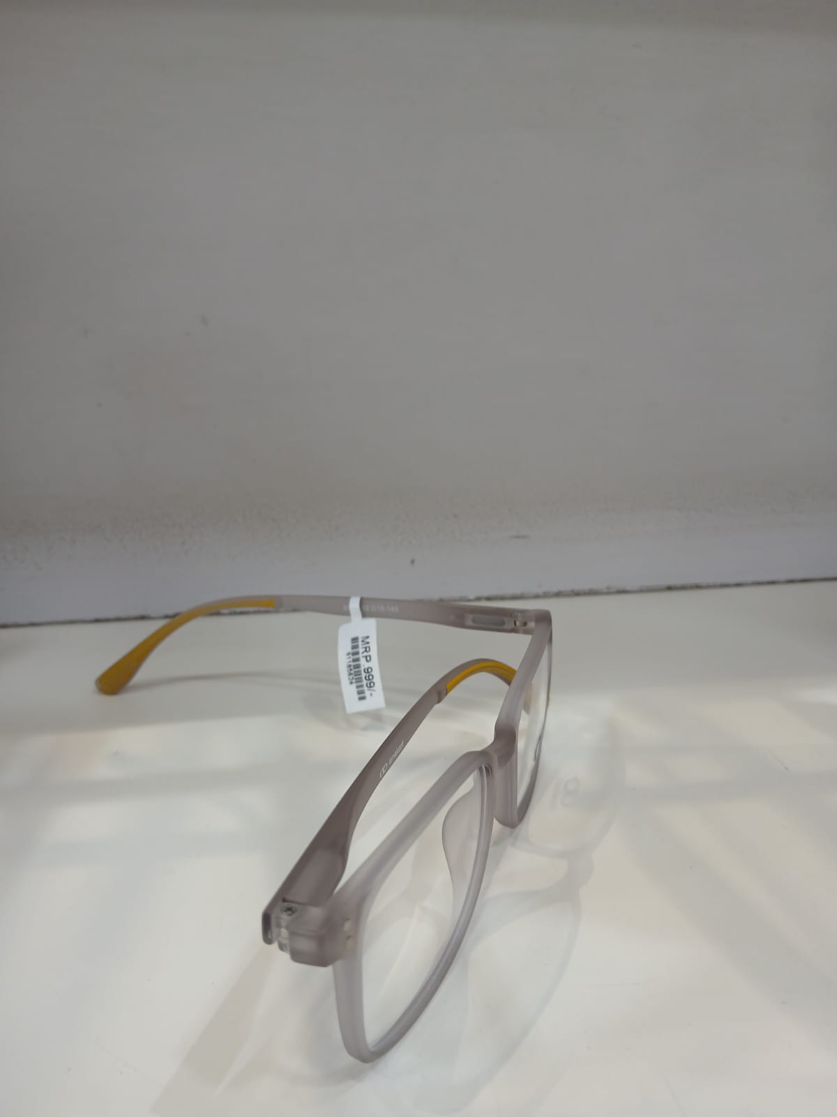 EYEGLASS - Tan Thumbnail