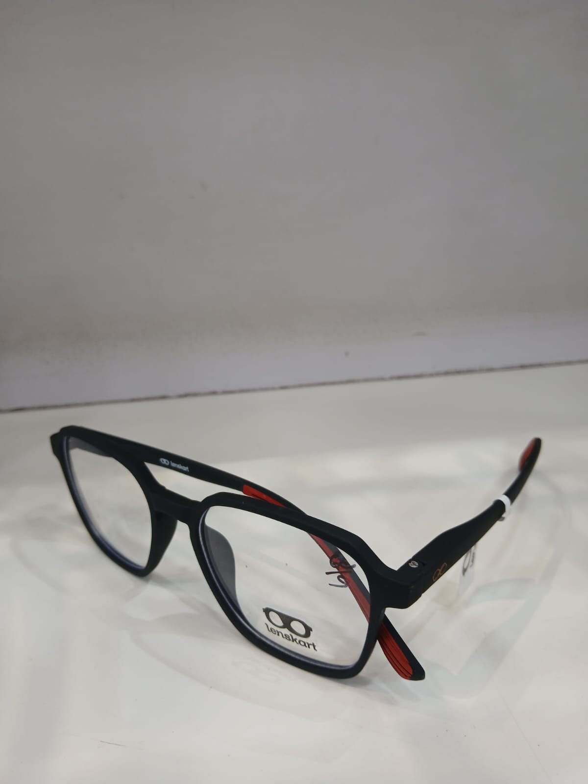 EYEGLASS - Black Thumbnail