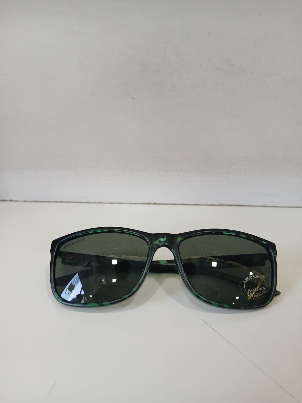 sunglasses - Green Thumbnail