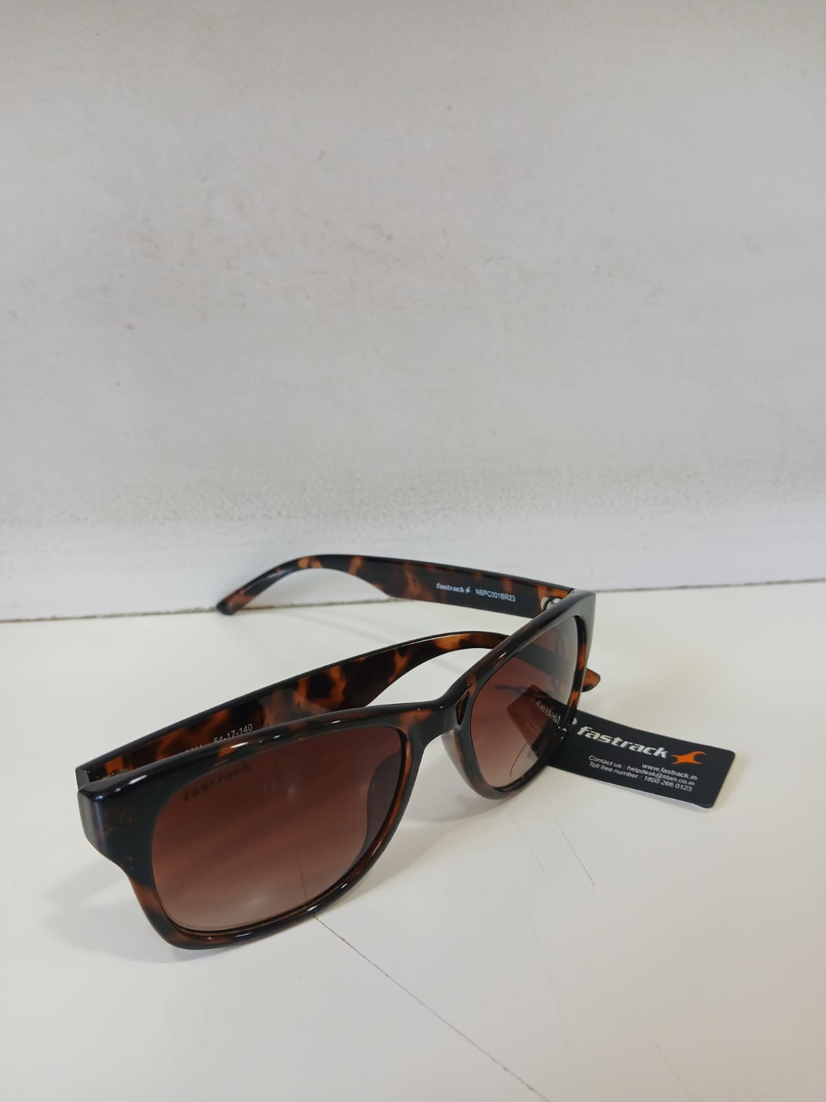 sunglasses - Brown Thumbnail