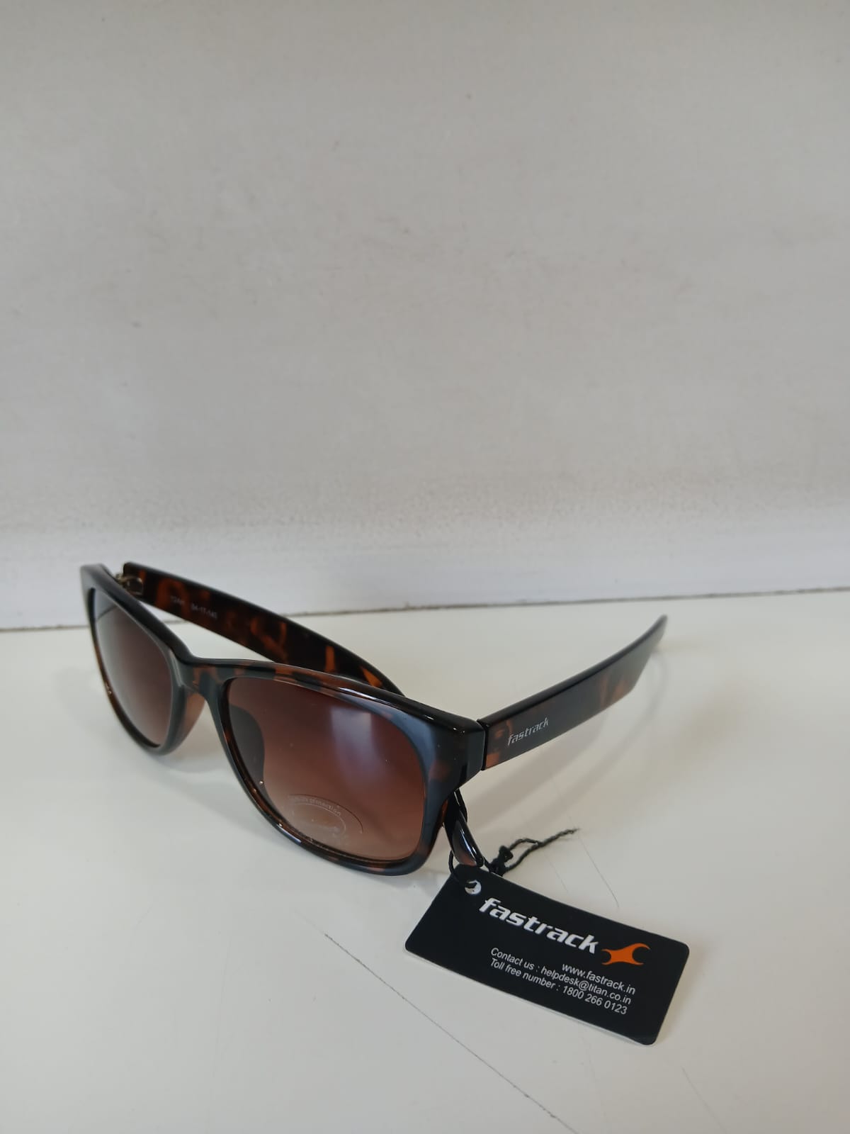 sunglasses - Brown Thumbnail
