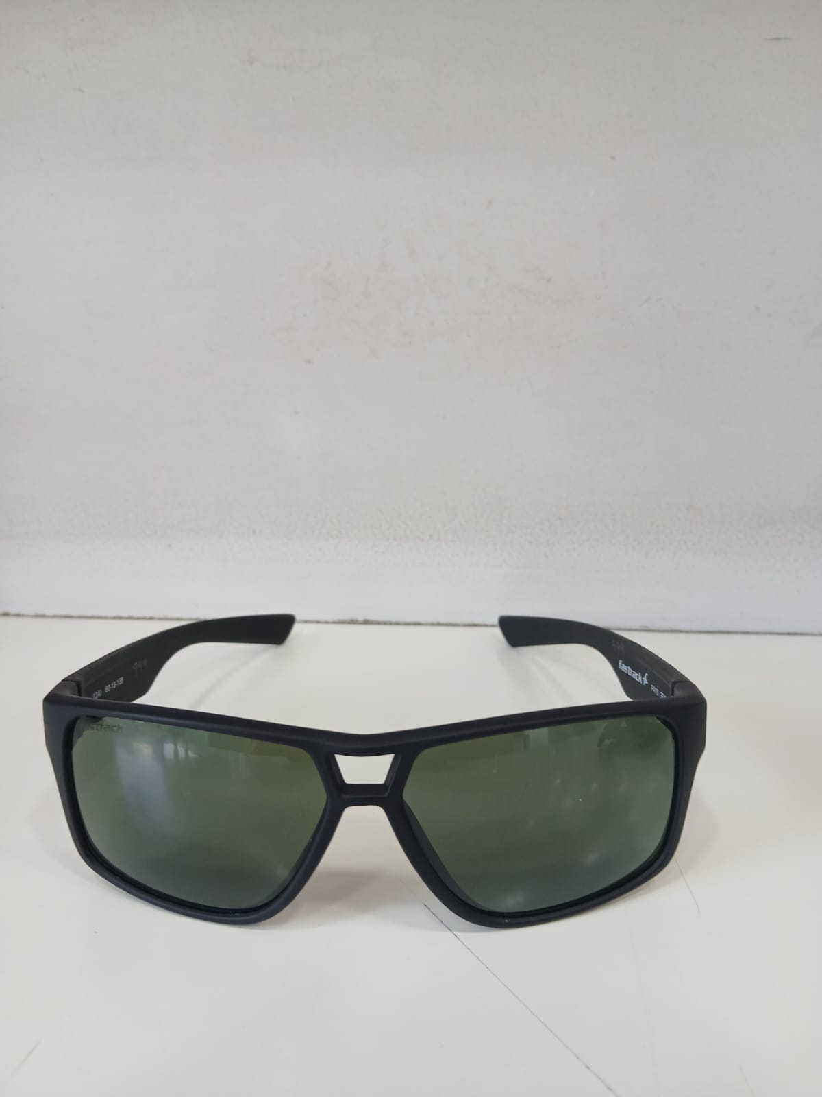 sunglasses - Black Thumbnail