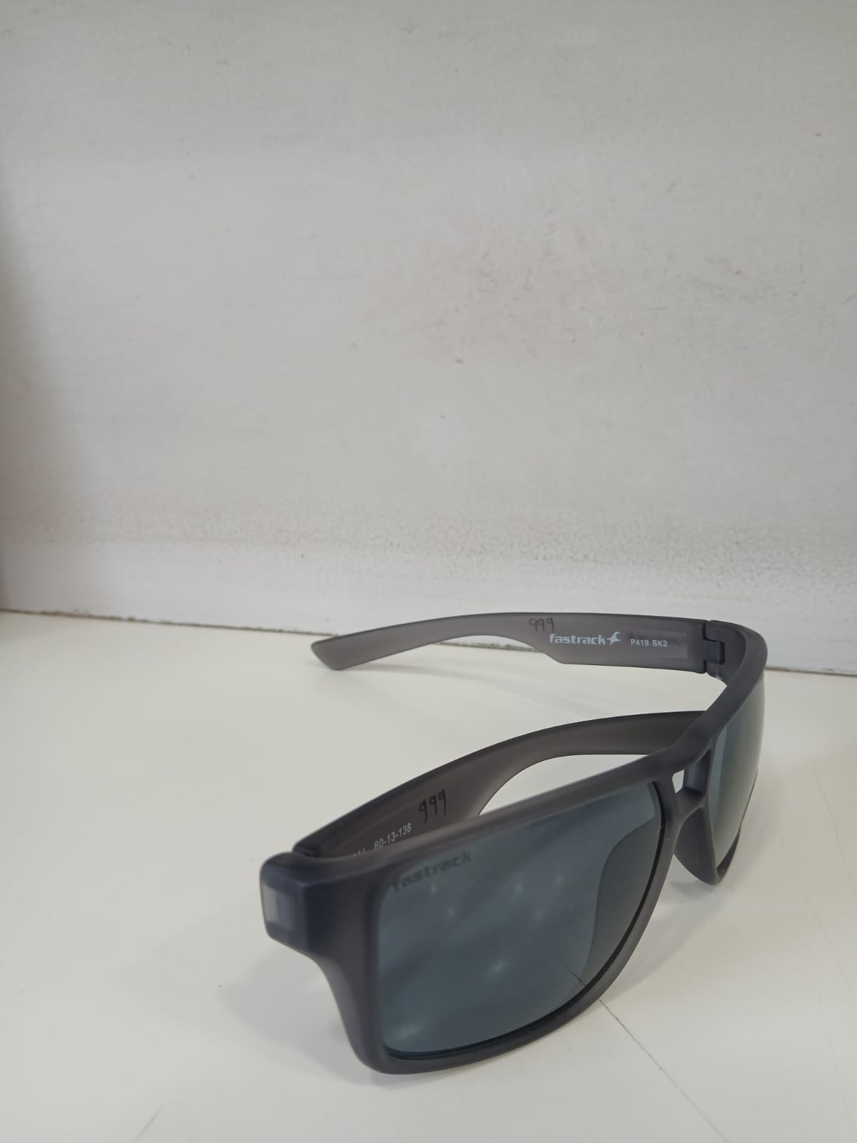 sunglasses - Gray Thumbnail