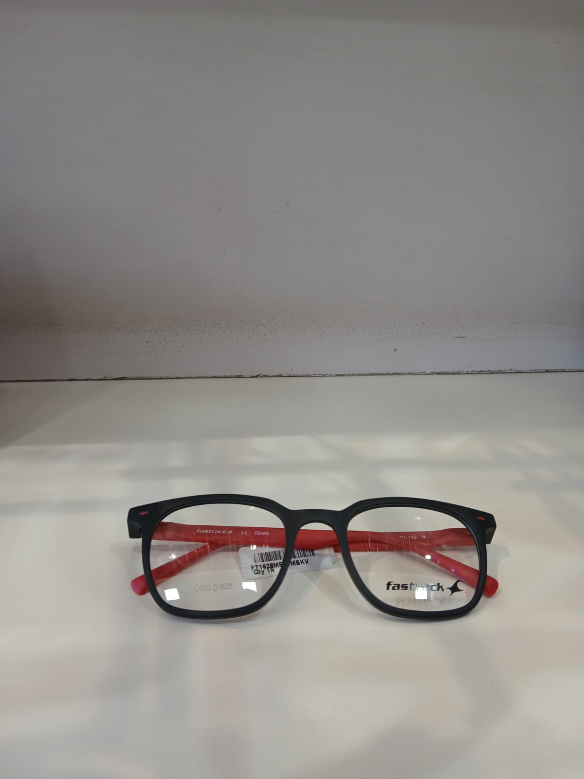 EYEGLASS