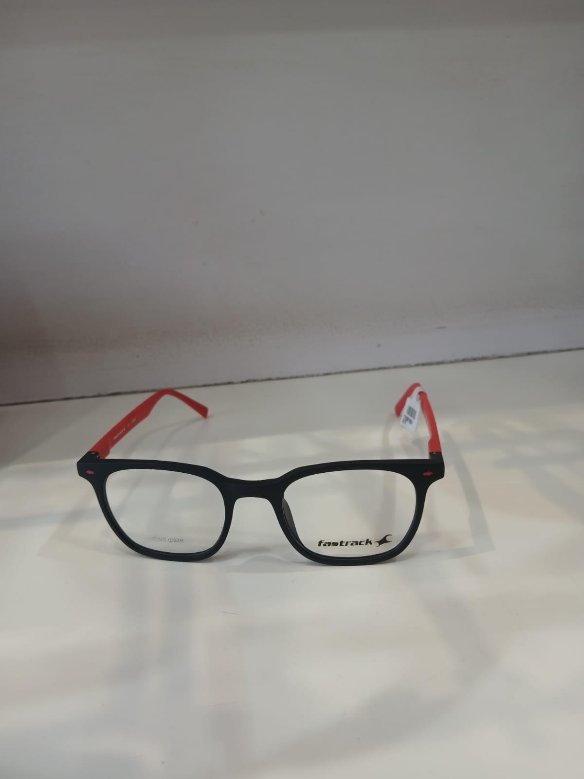 EYEGLASS - Black Thumbnail