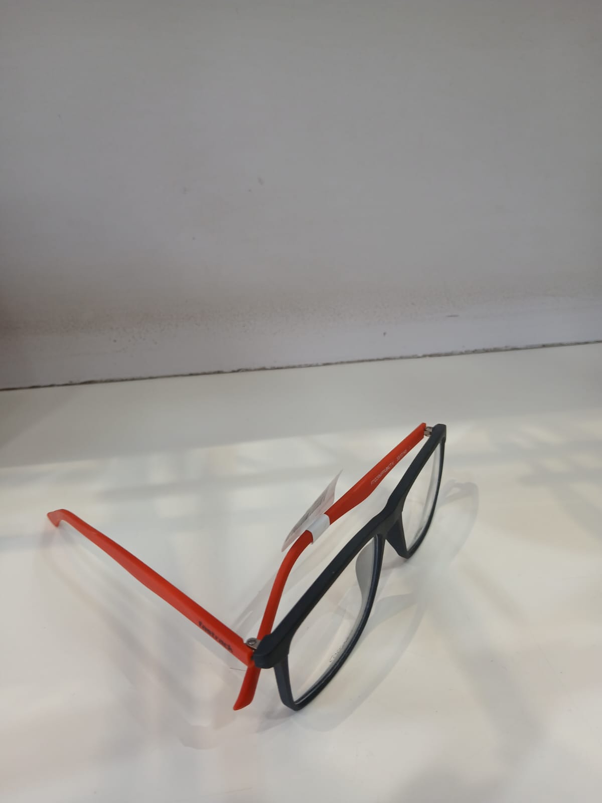 EYEGLASS