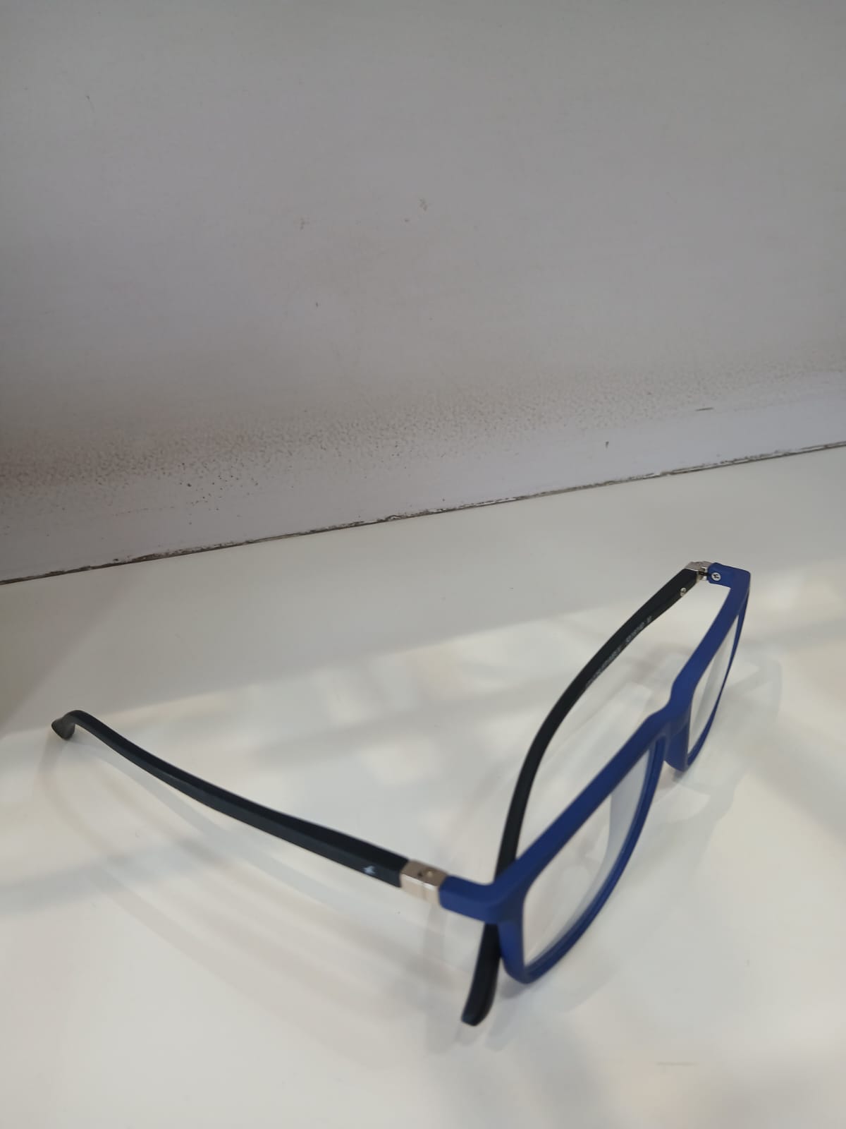 EYEGLASS - Blue Thumbnail