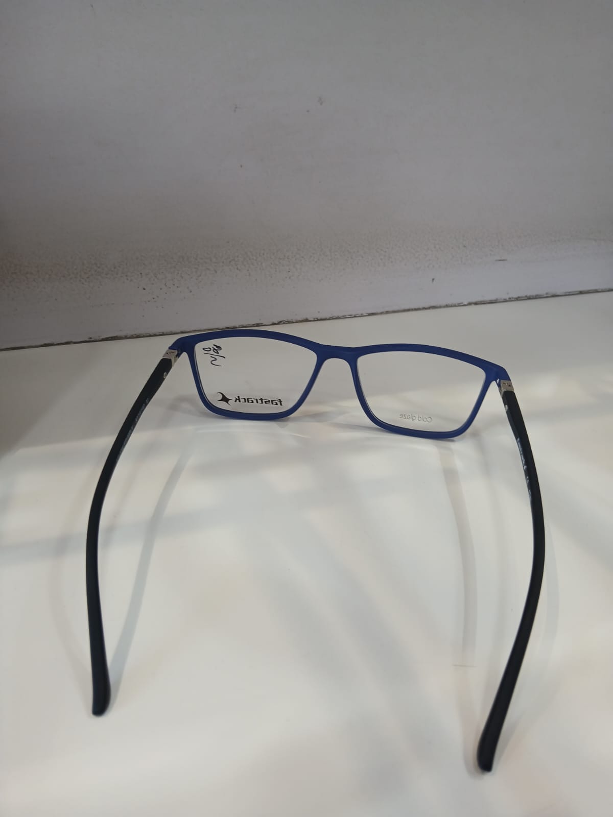 EYEGLASS - Blue Thumbnail