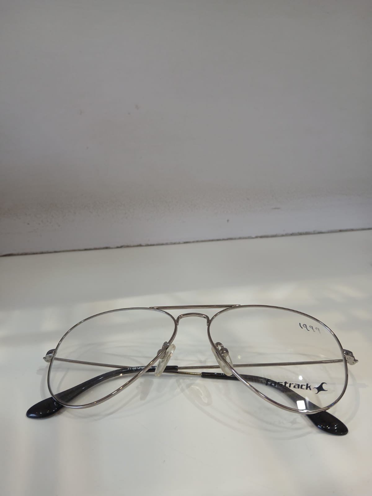 EYEGLASS - Silver Thumbnail